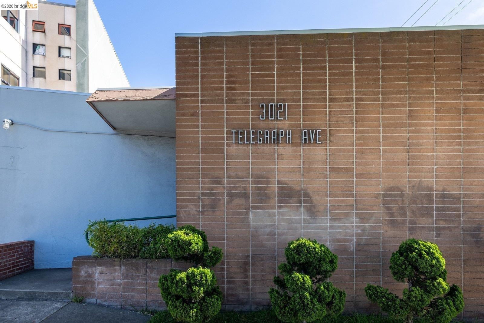 3021 Telegraph Ave