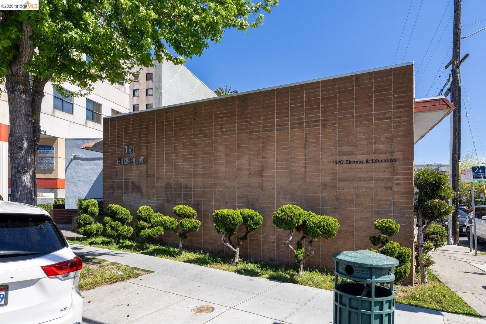 3021 Telegraph Ave