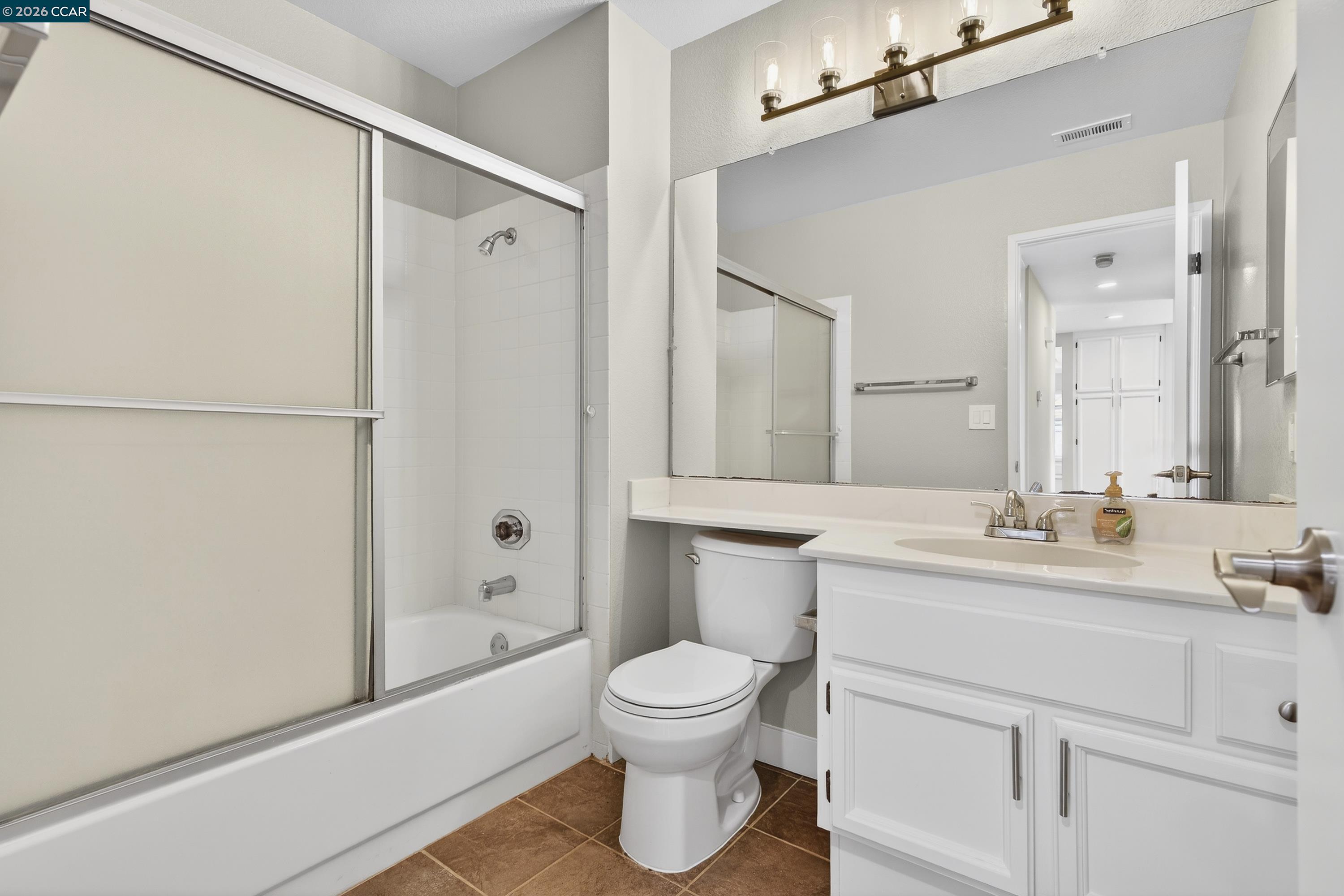 2413 Christian Ct