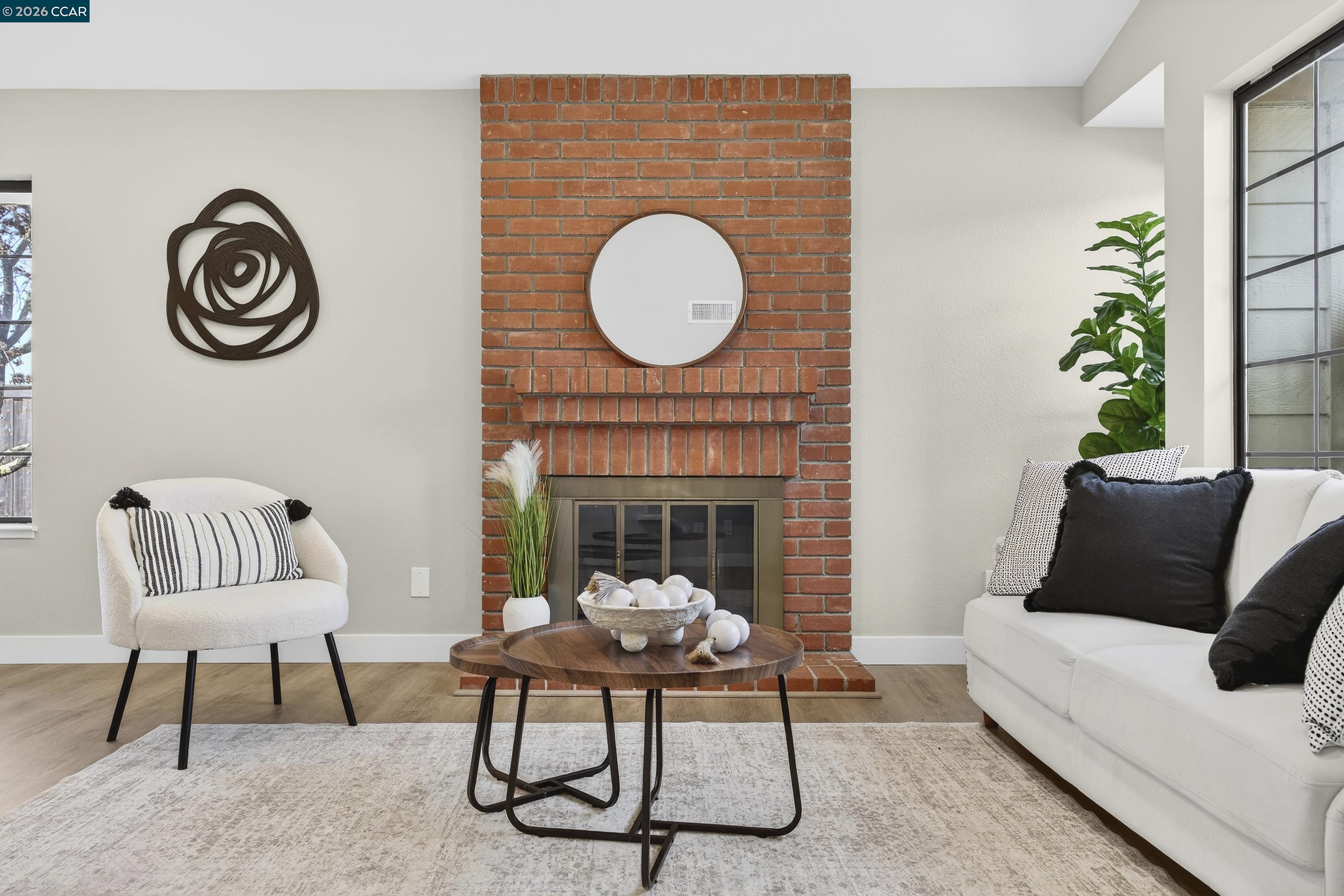 2413 Christian Ct