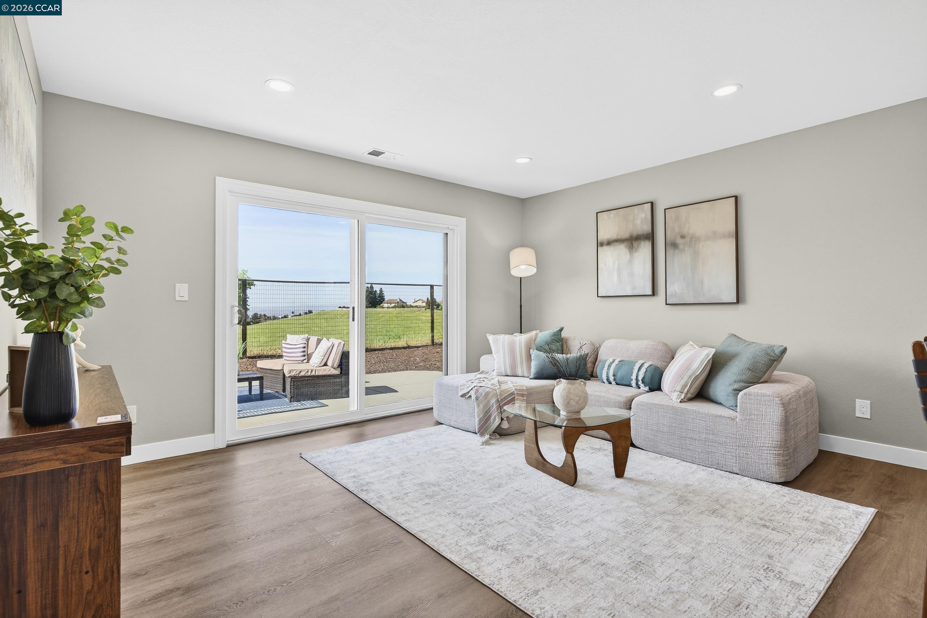 2413 Christian Ct