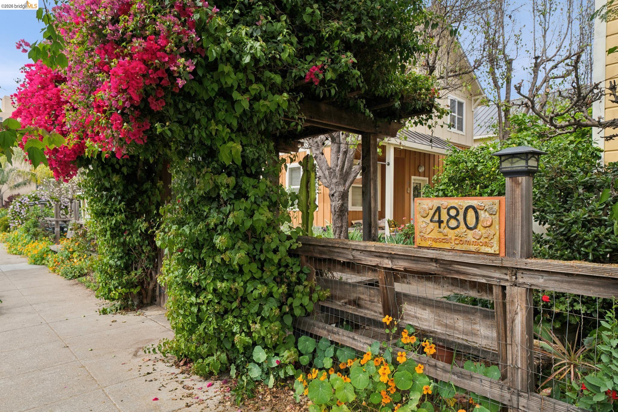 480 42Nd St Unit: E
