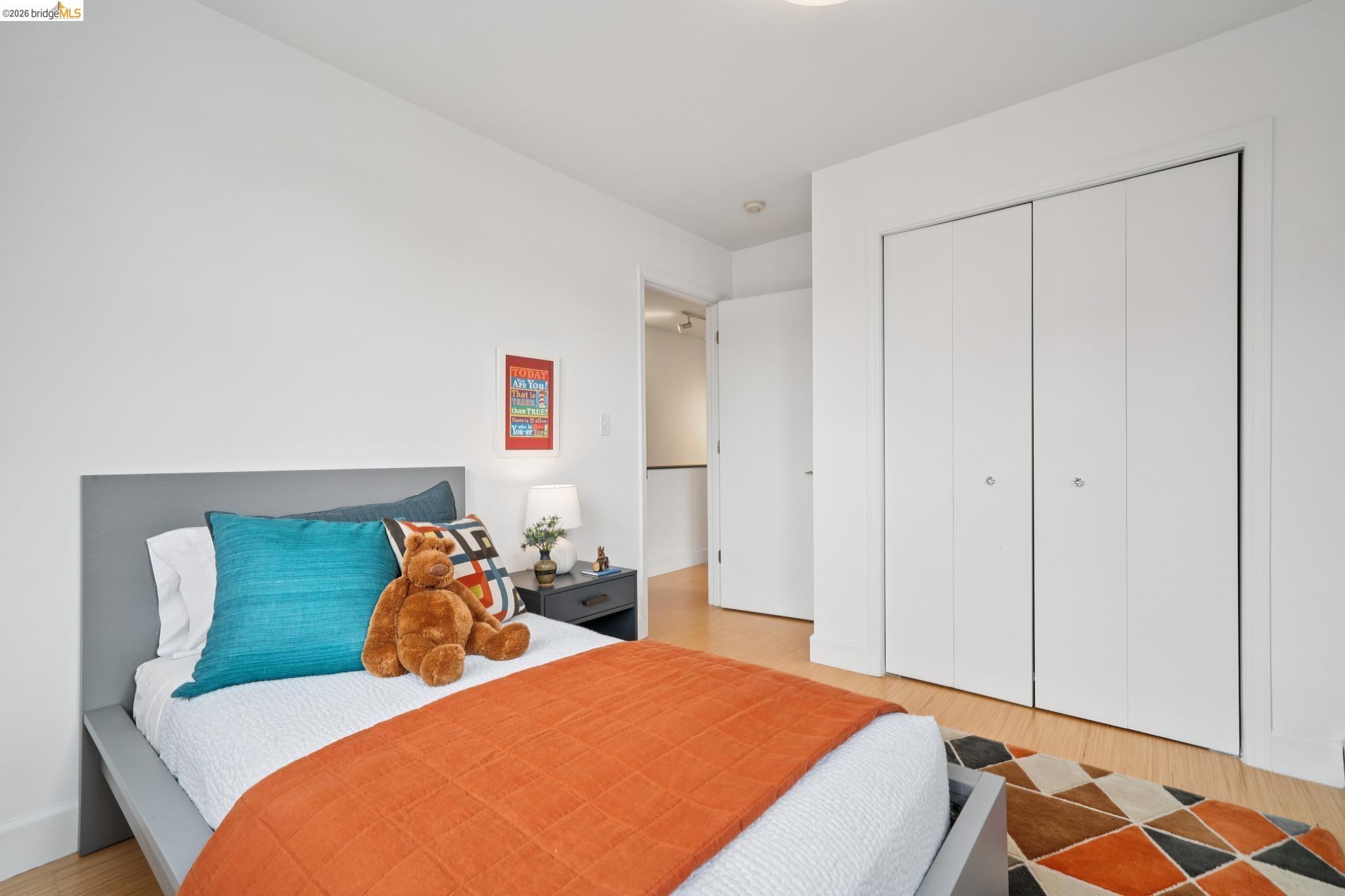 480 42Nd St Unit: E