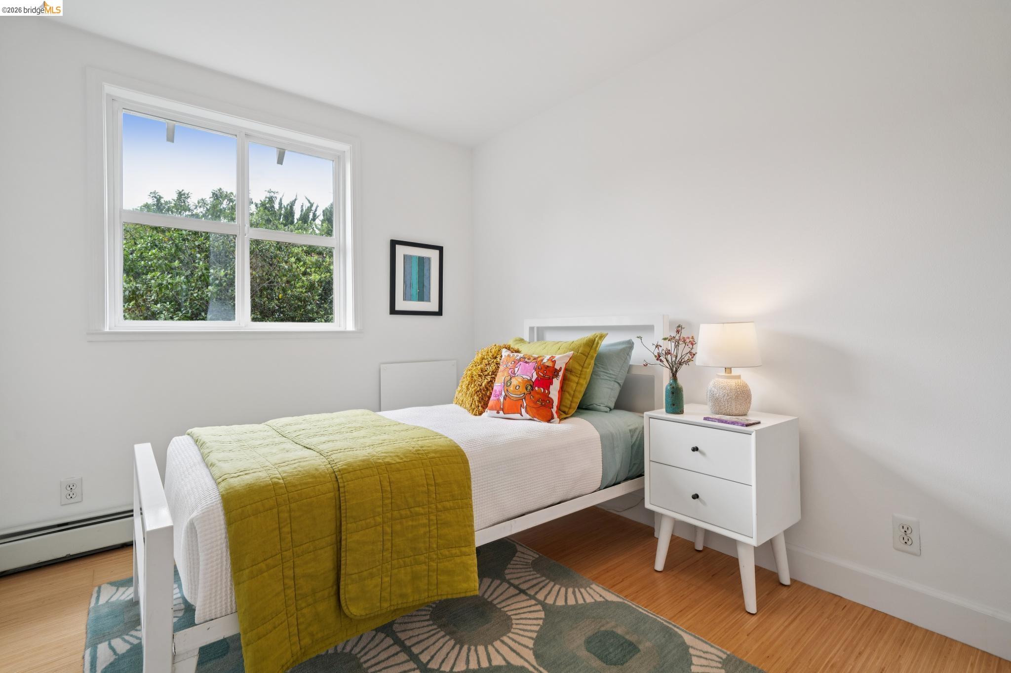 480 42Nd St Unit: E