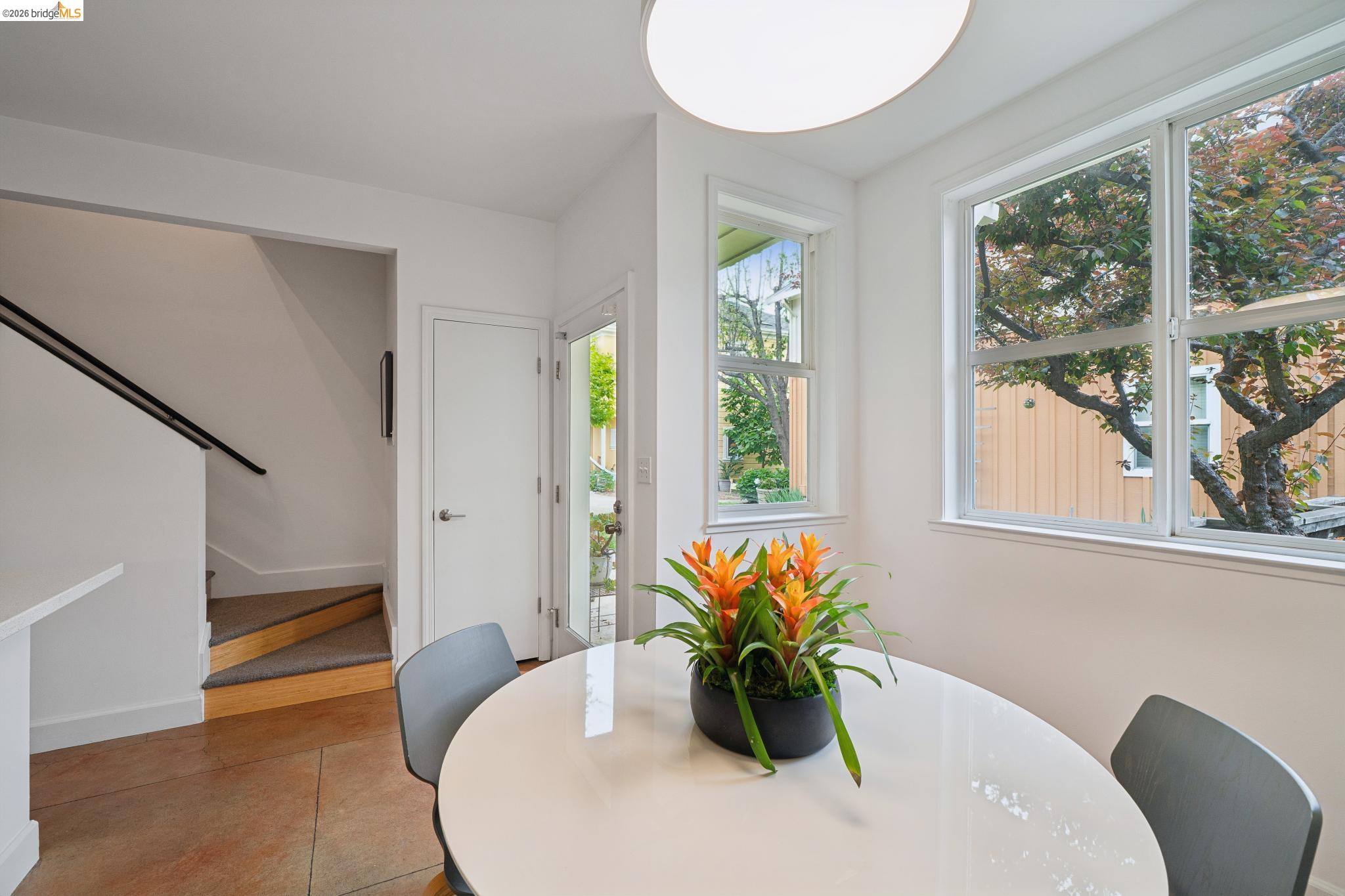 480 42Nd St Unit: E
