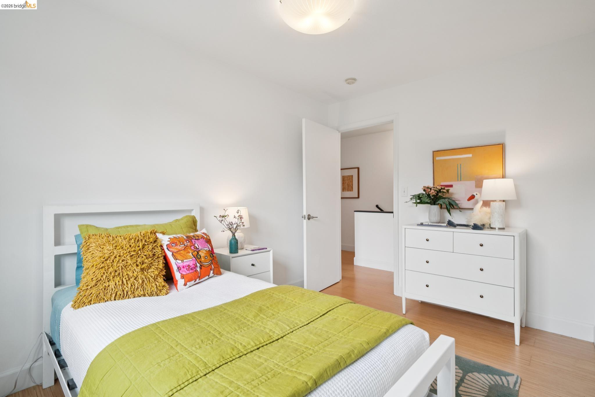 480 42Nd St Unit: E
