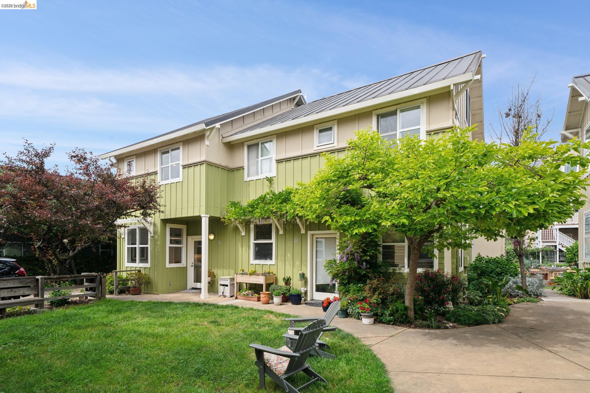 480 42Nd St Unit: E