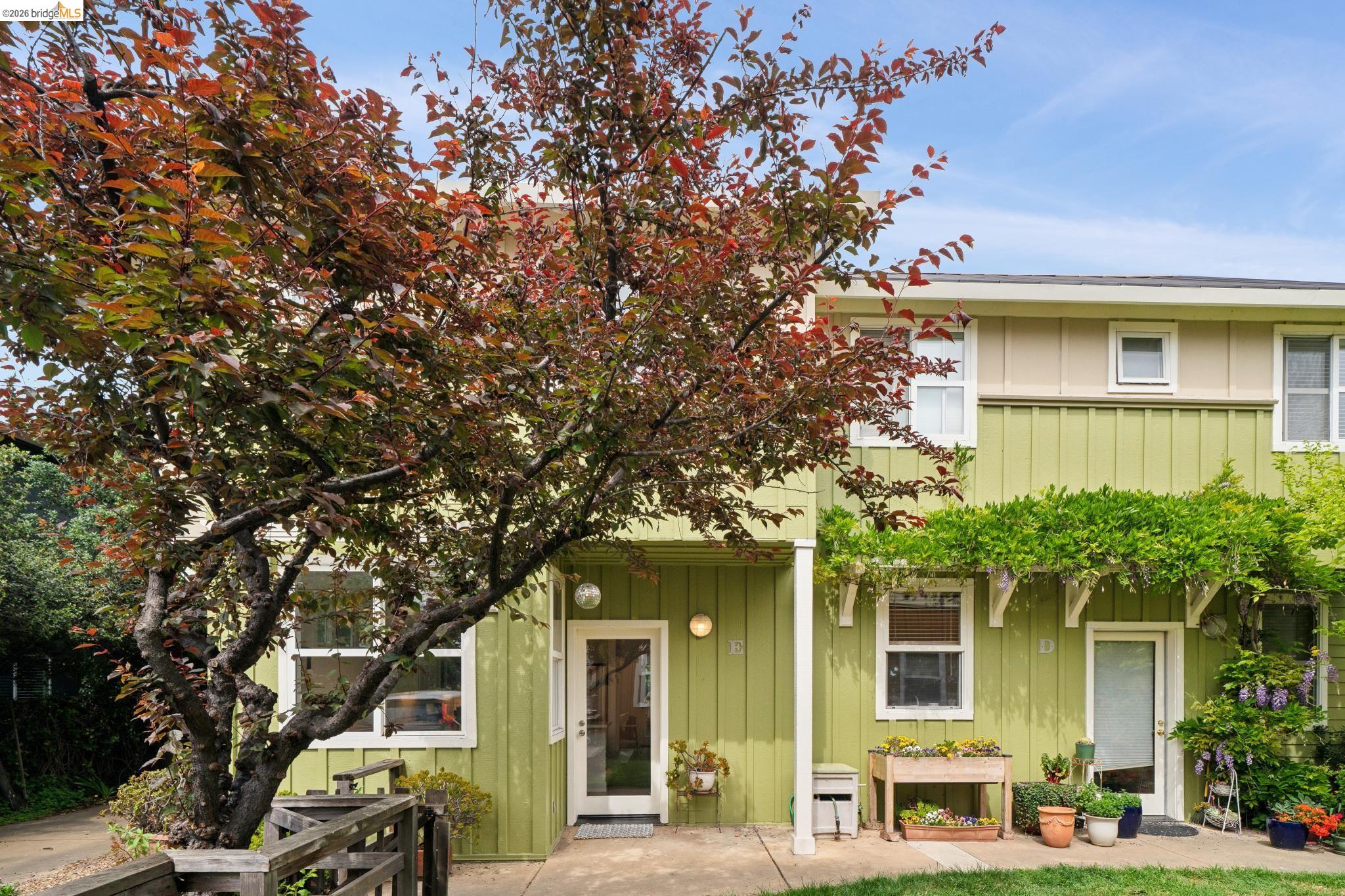 480 42Nd St Unit: E