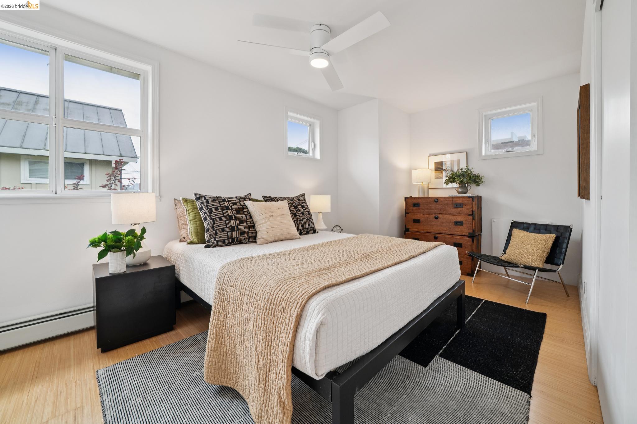 480 42Nd St Unit: E