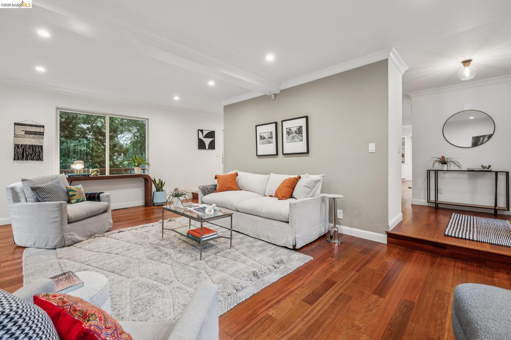 18 North Cir