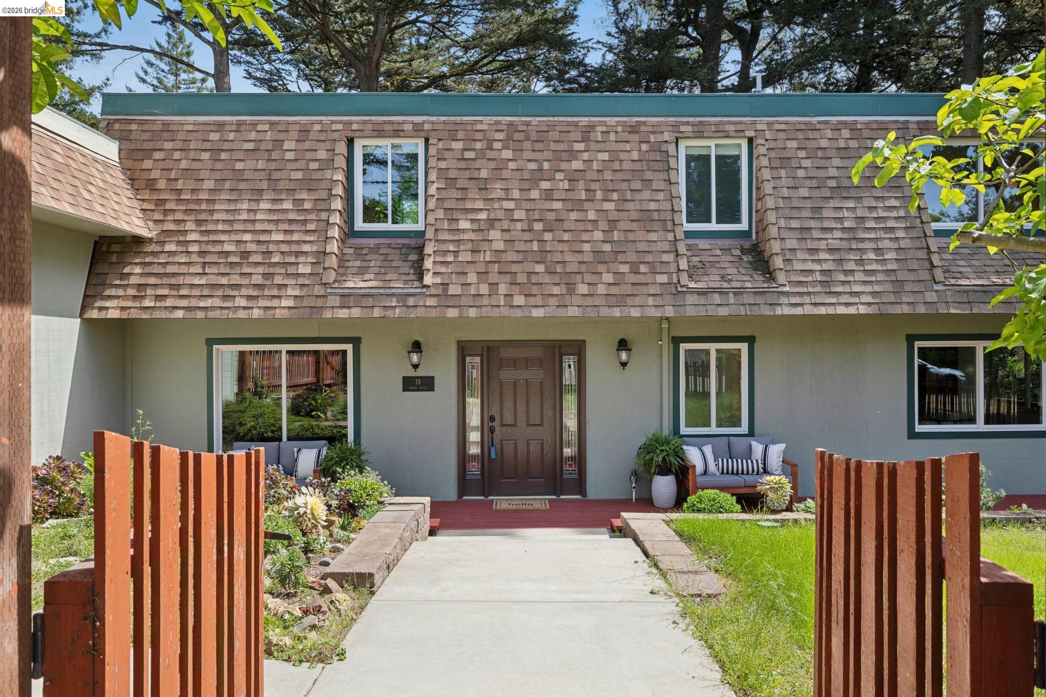 18 North Cir