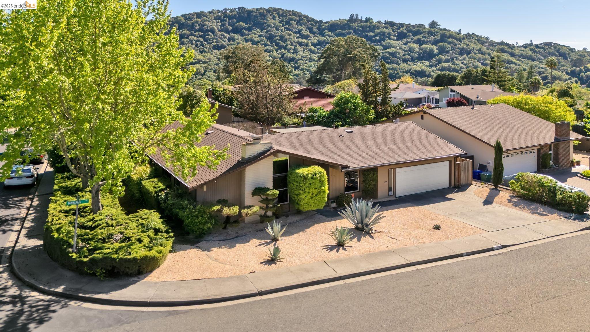 2651 Tamalpais Dr