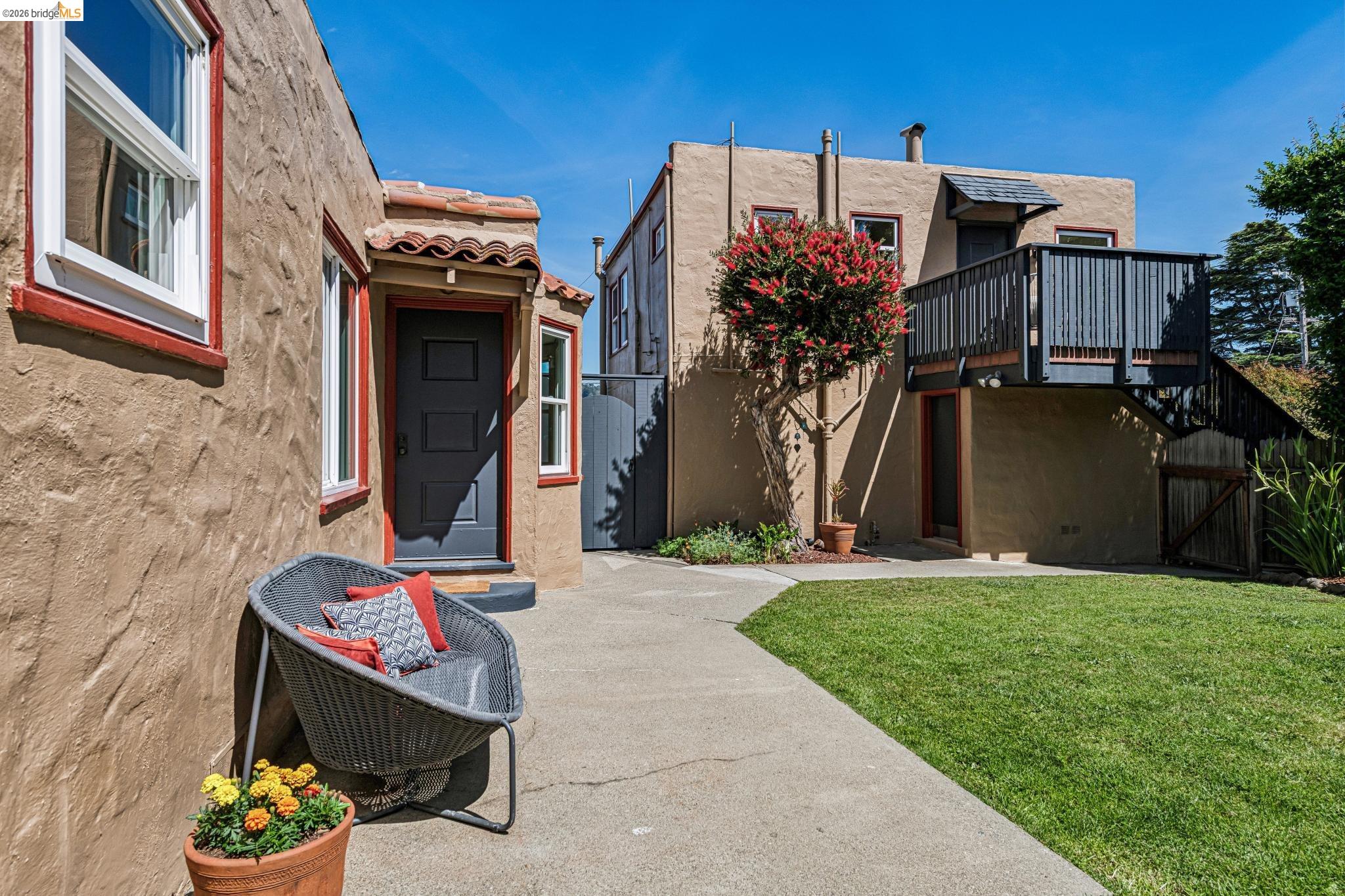 5703-5705 Panama Ave