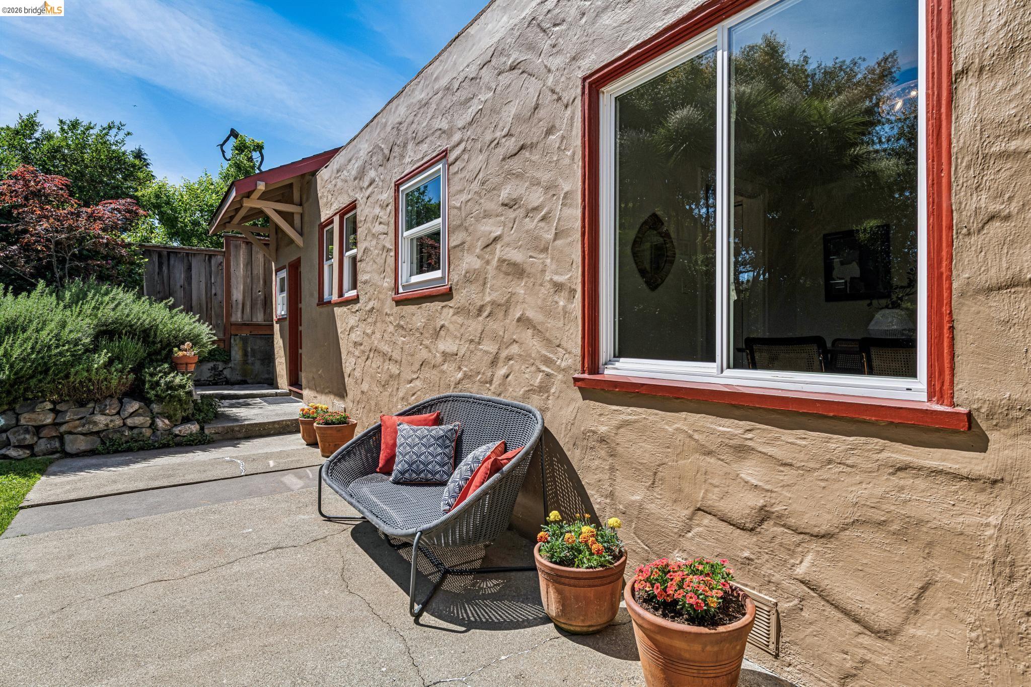 5703-5705 Panama Ave