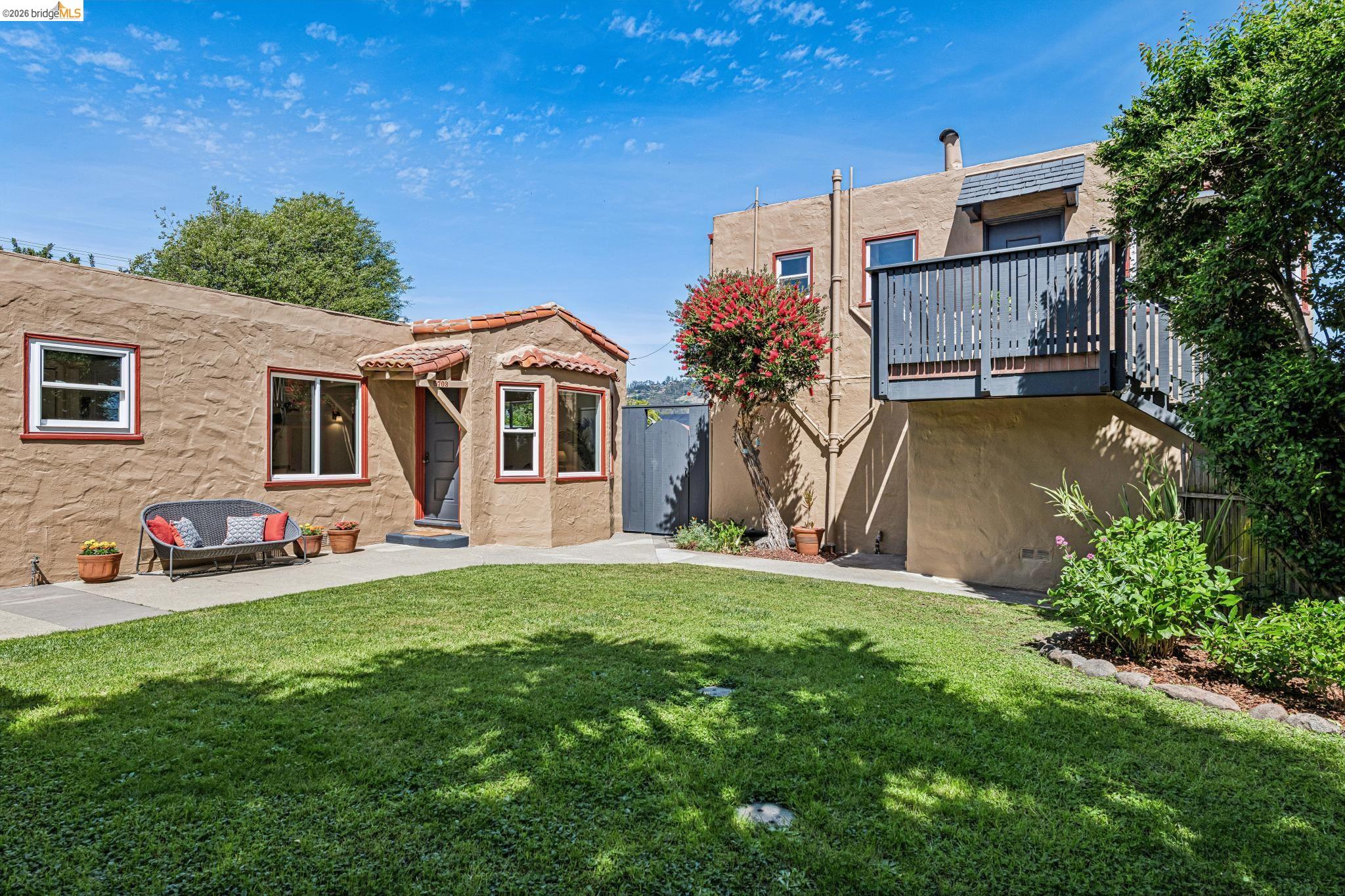 5703-5705 Panama Ave