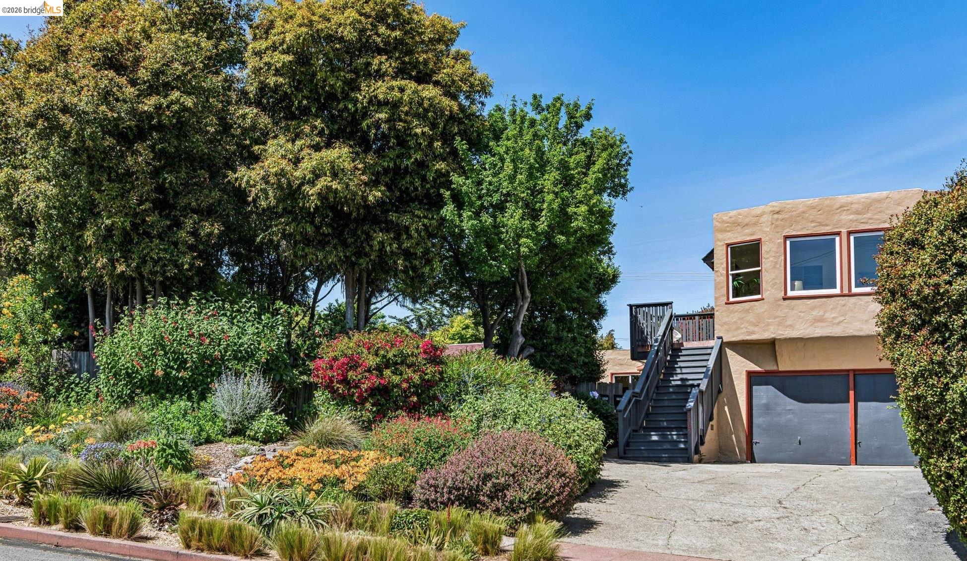 5703-5705 Panama Ave