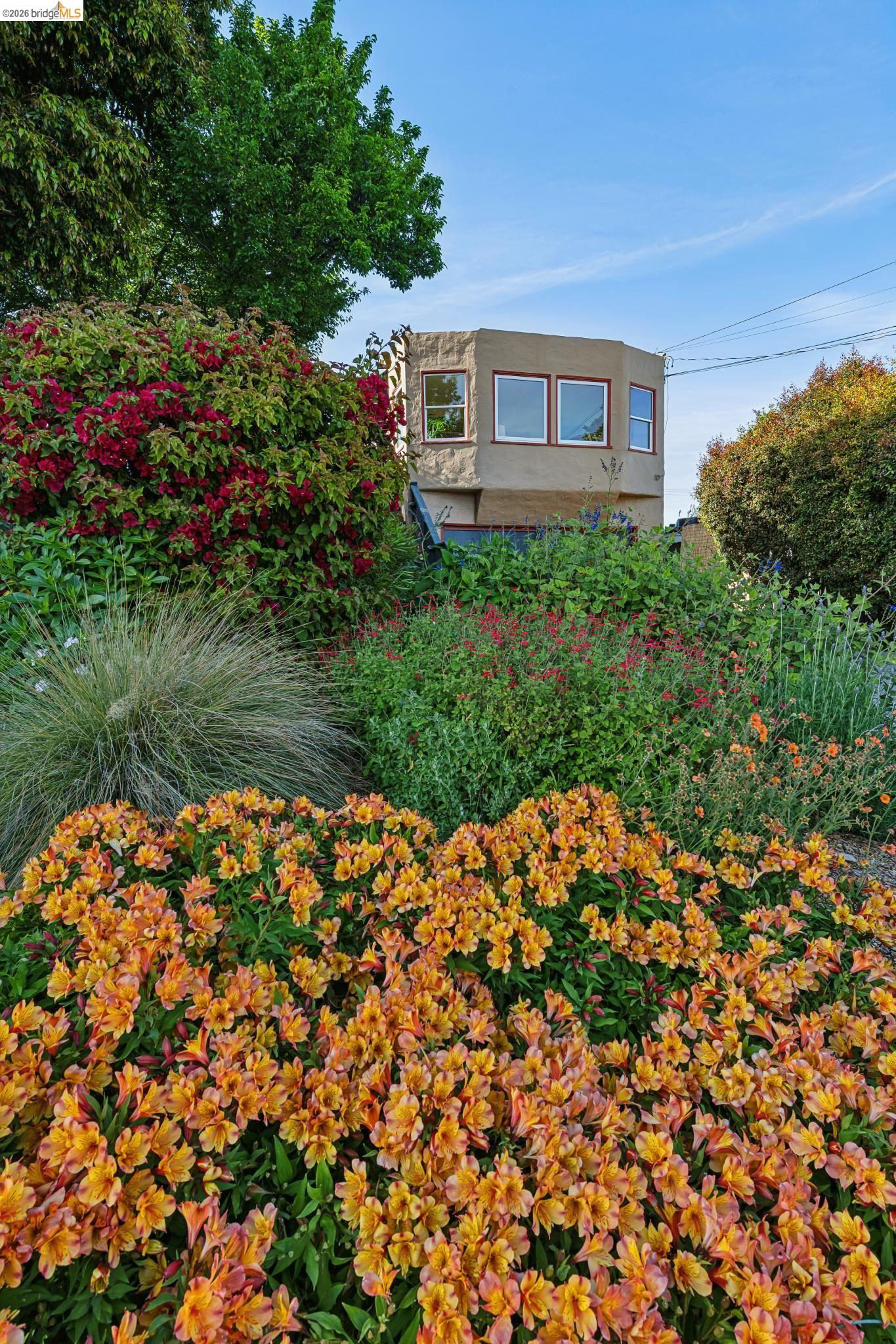 5703-5705 Panama Ave