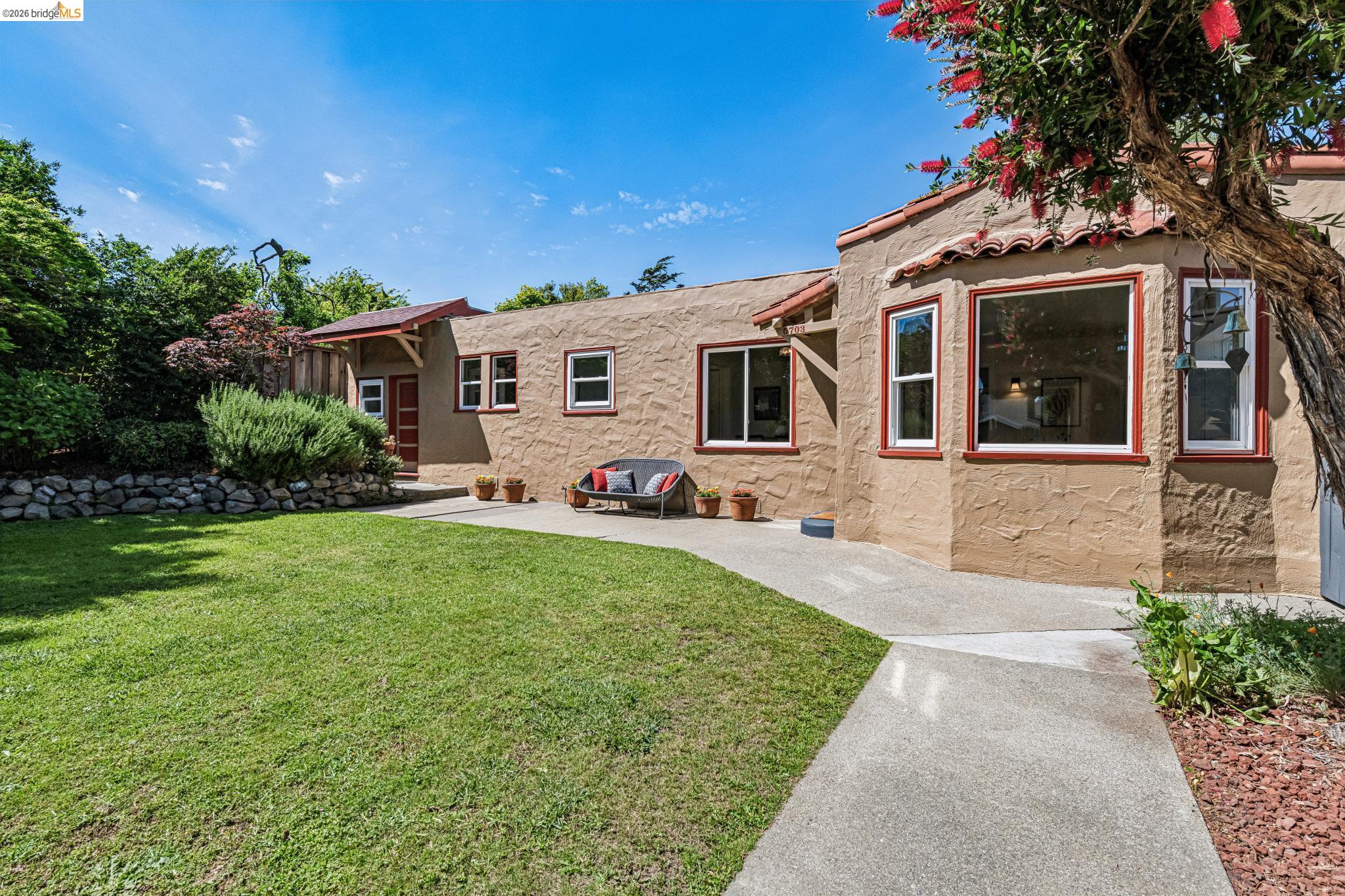 5703-5705 Panama Ave