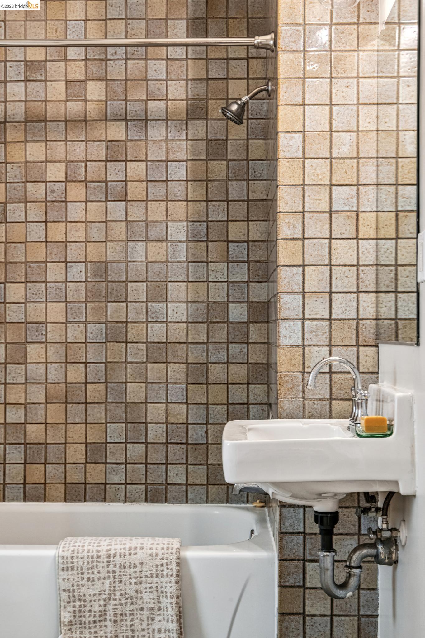 5703-5705 Panama Ave