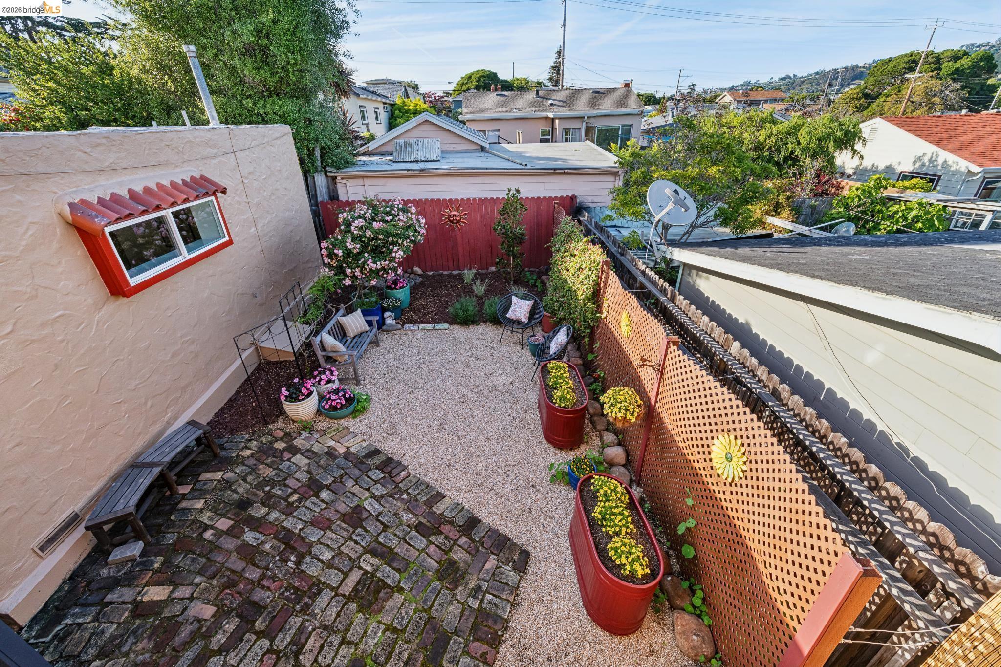 5703-5705 Panama Ave