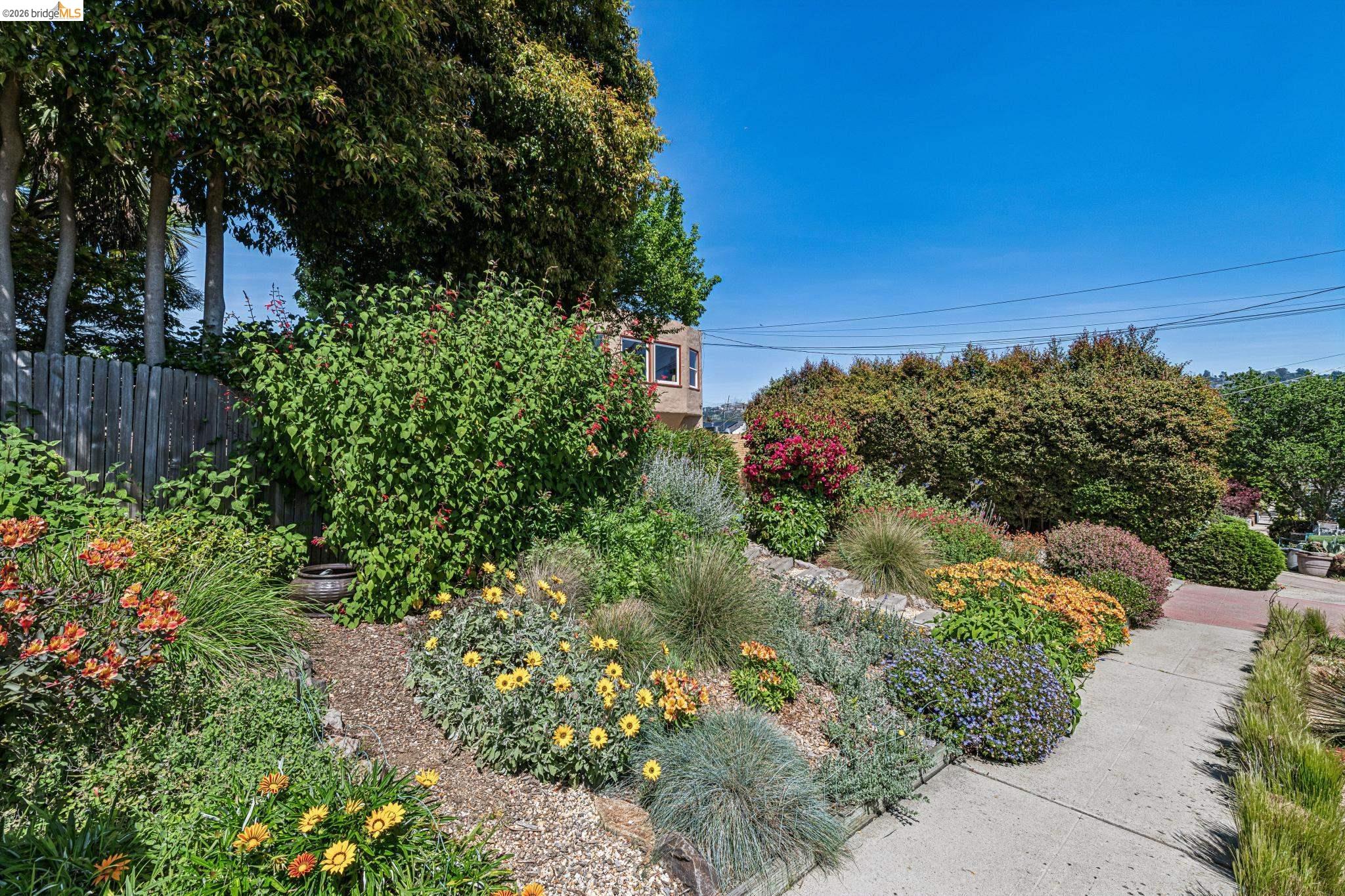 5703-5705 Panama Ave