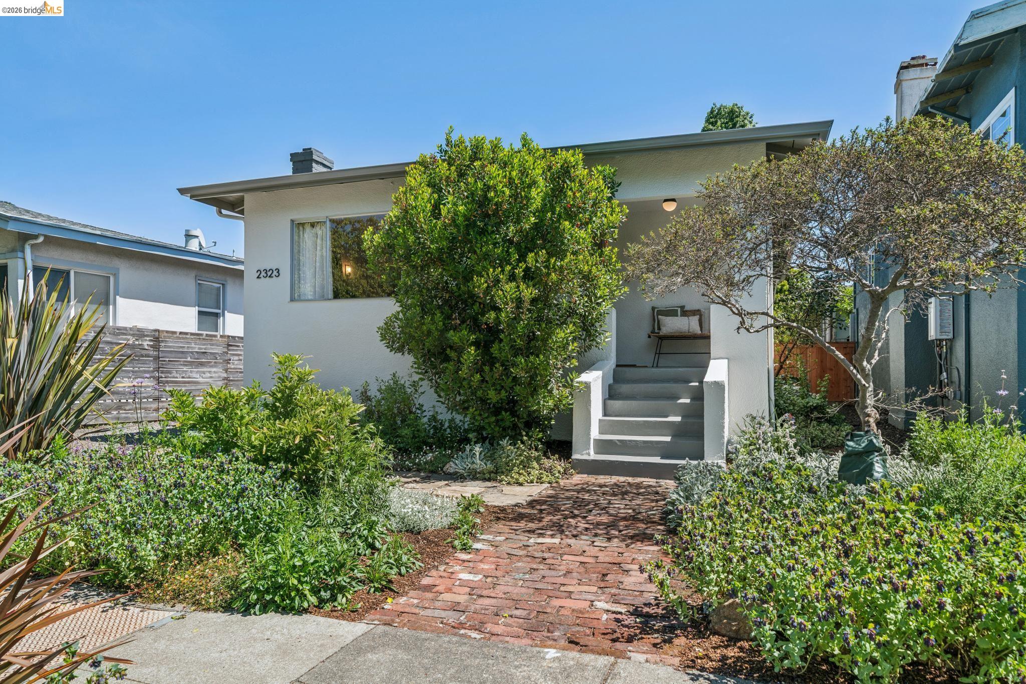 2323 Browning St