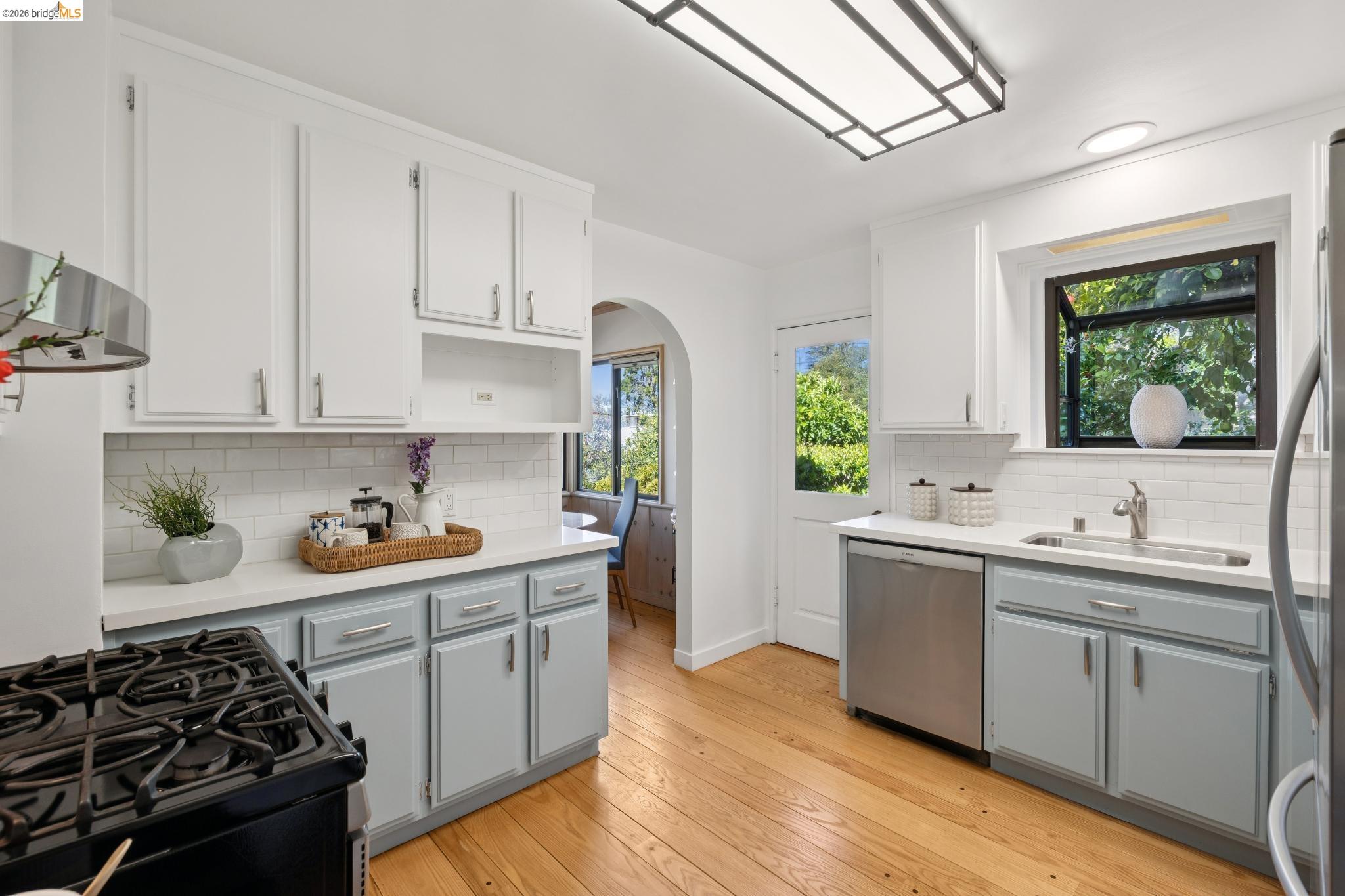 37 Kenyon Ave
