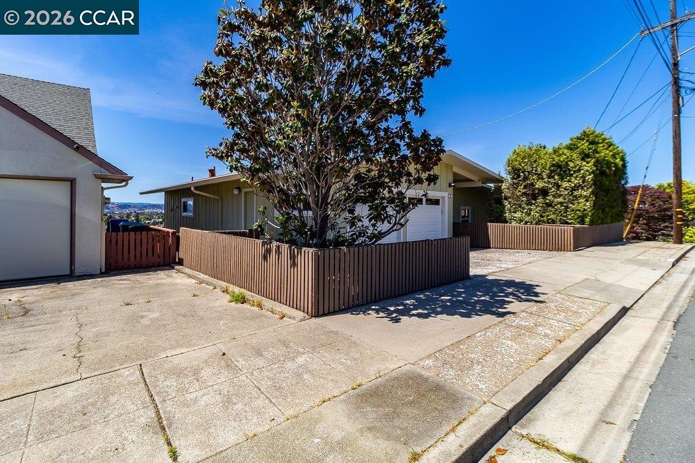 687 Sonoma Street