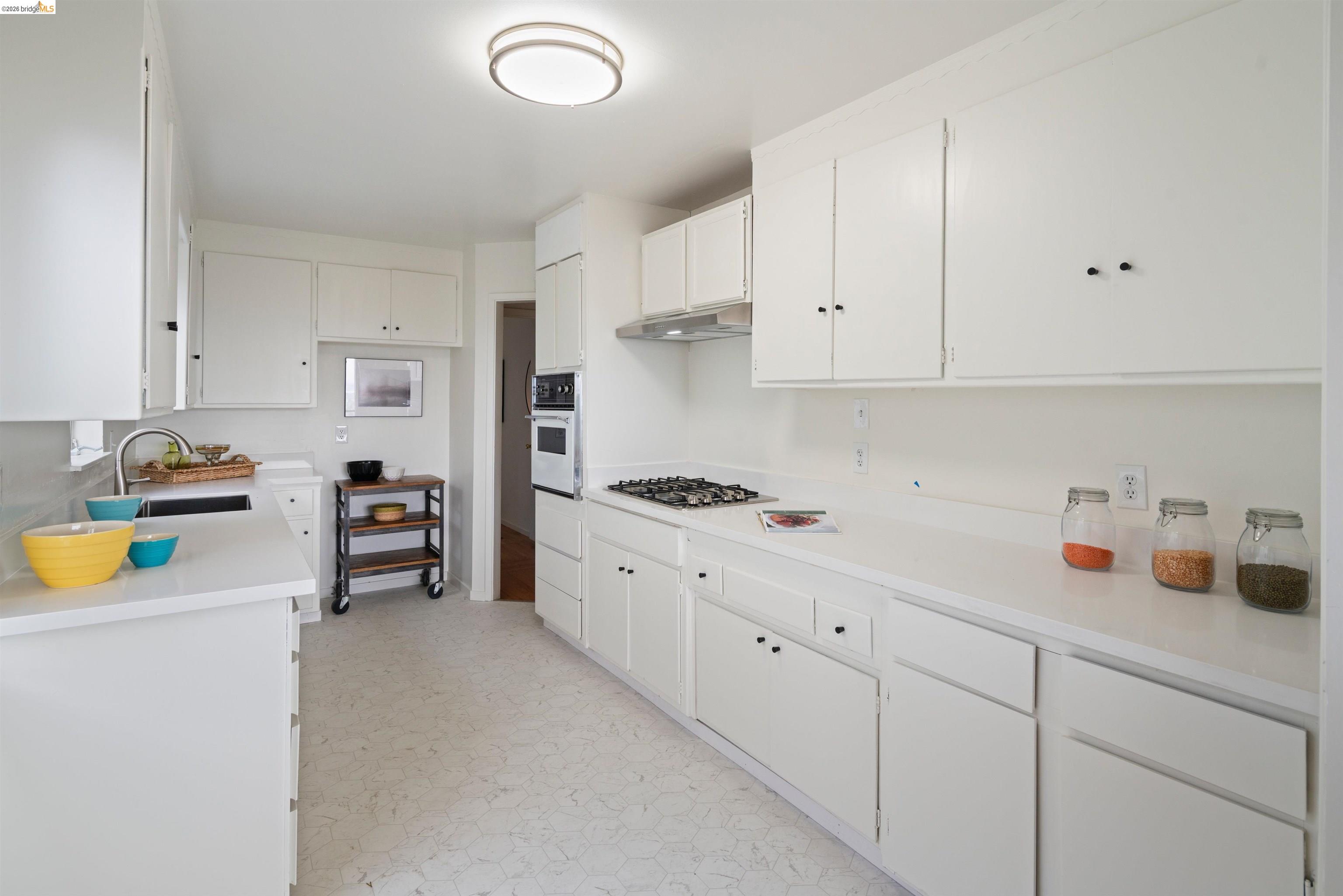 5941 Harbor View Ave