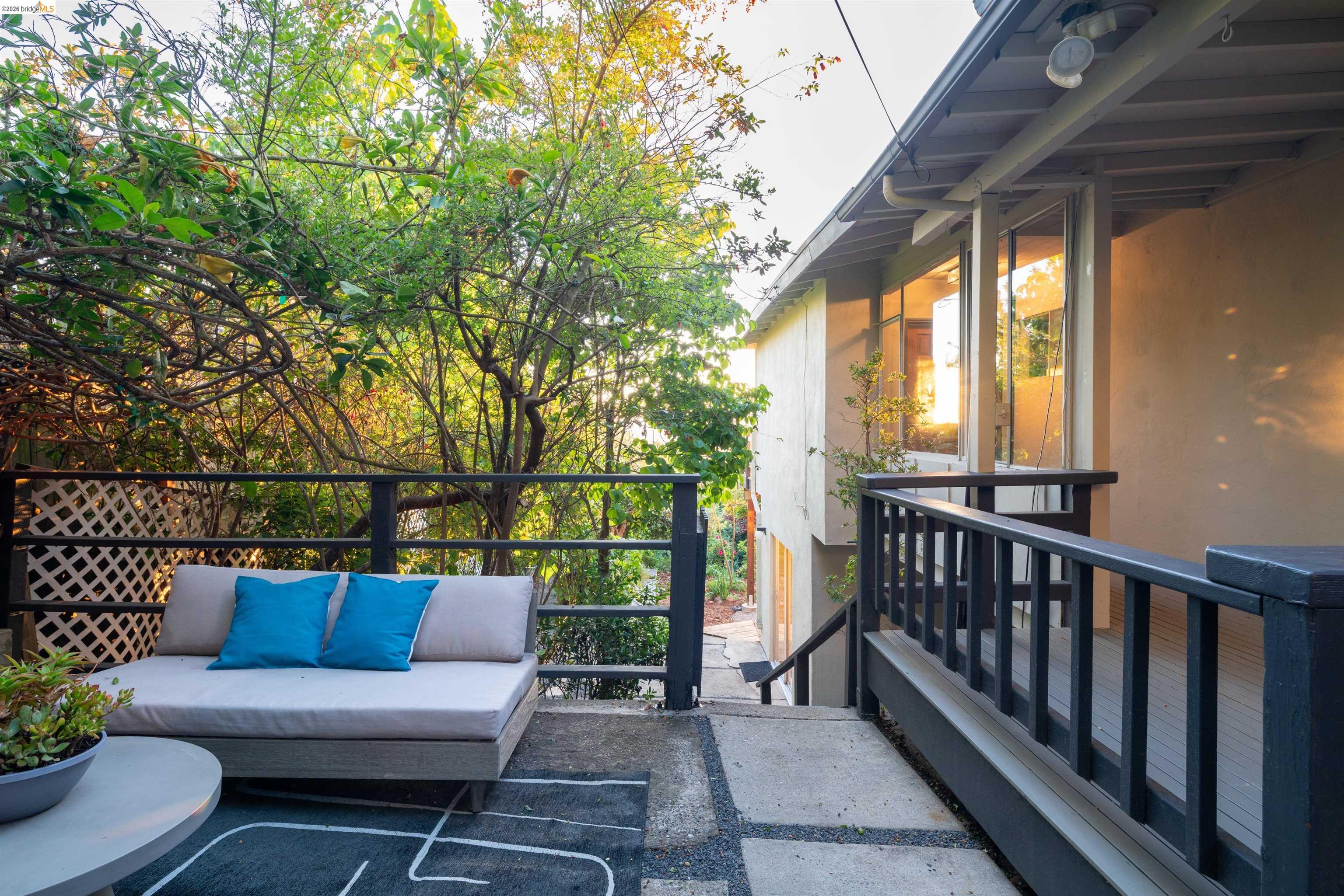 5941 Harbor View Ave