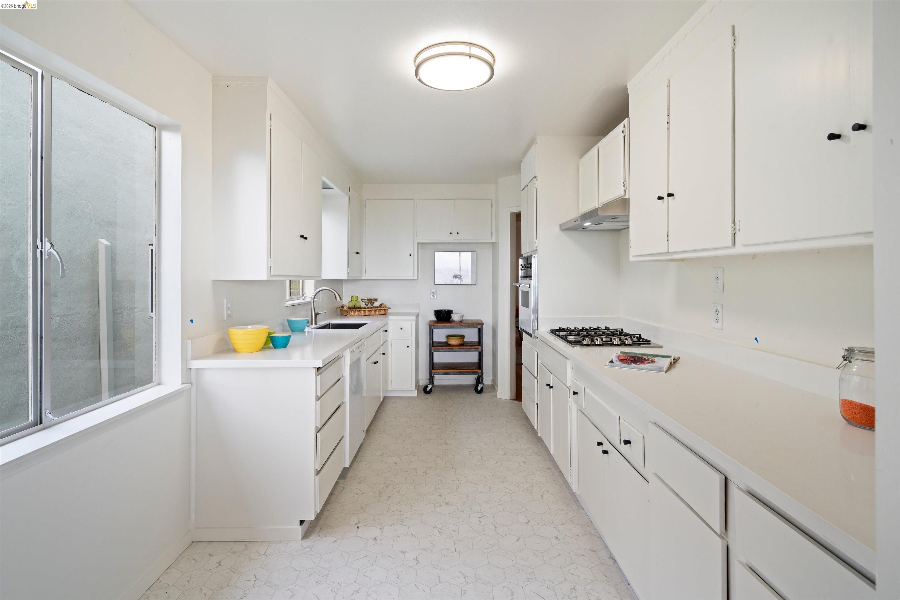 5941 Harbor View Ave