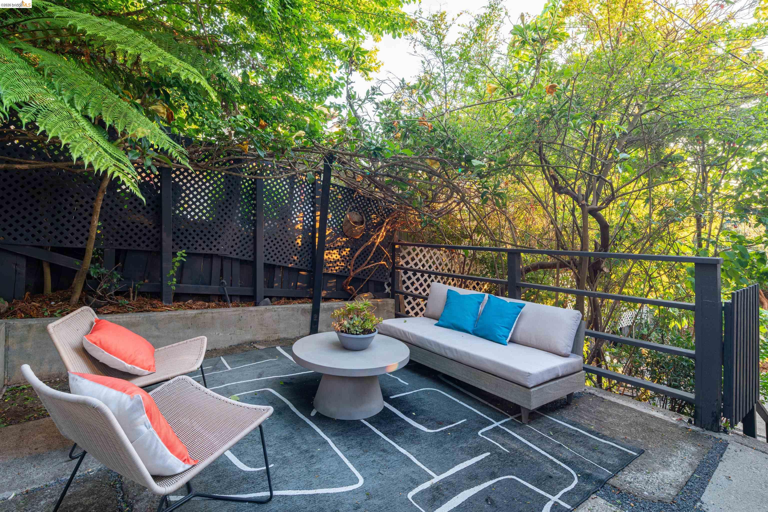 5941 Harbor View Ave