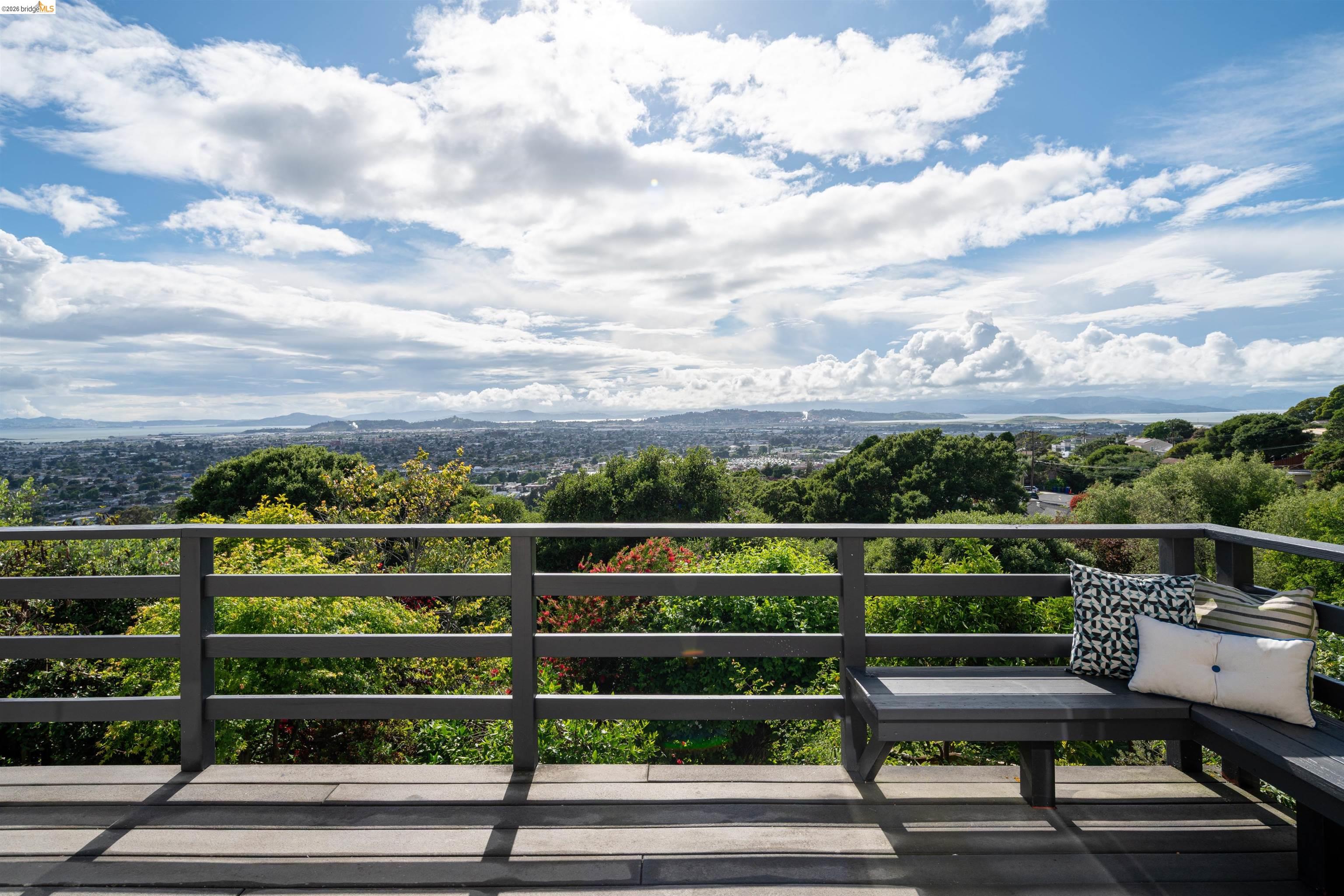 5941 Harbor View Ave