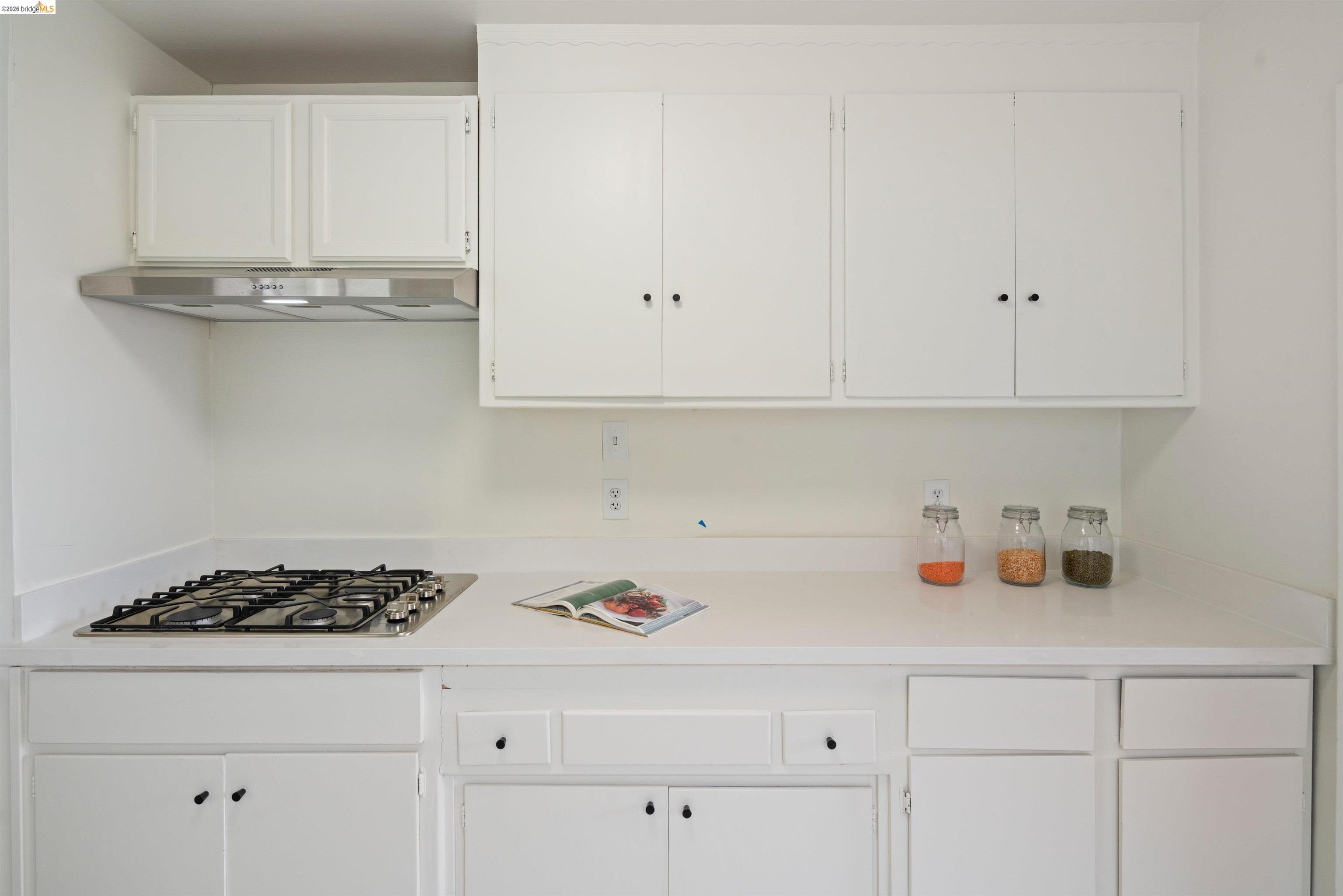 5941 Harbor View Ave