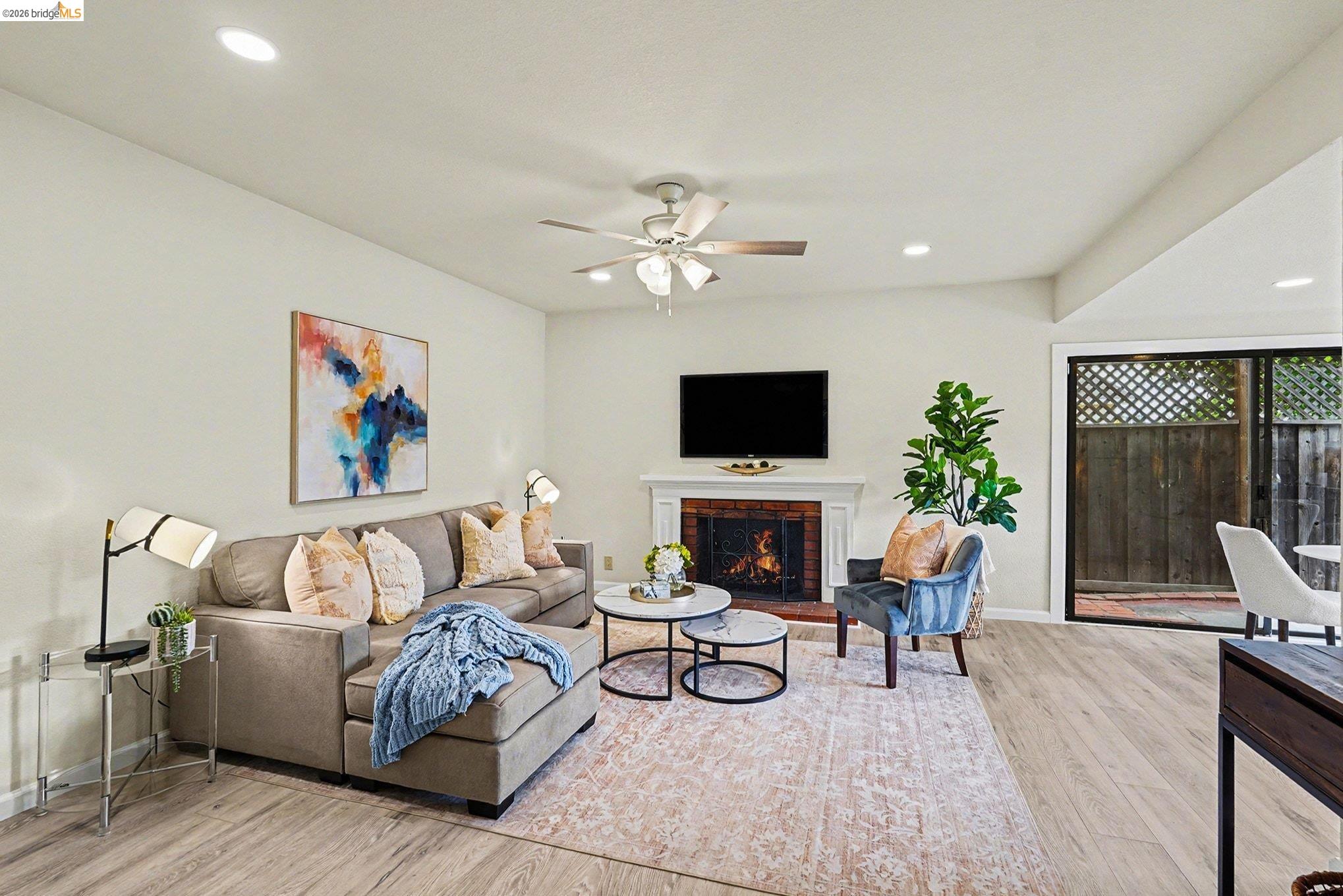 2713 Del Oro Cir