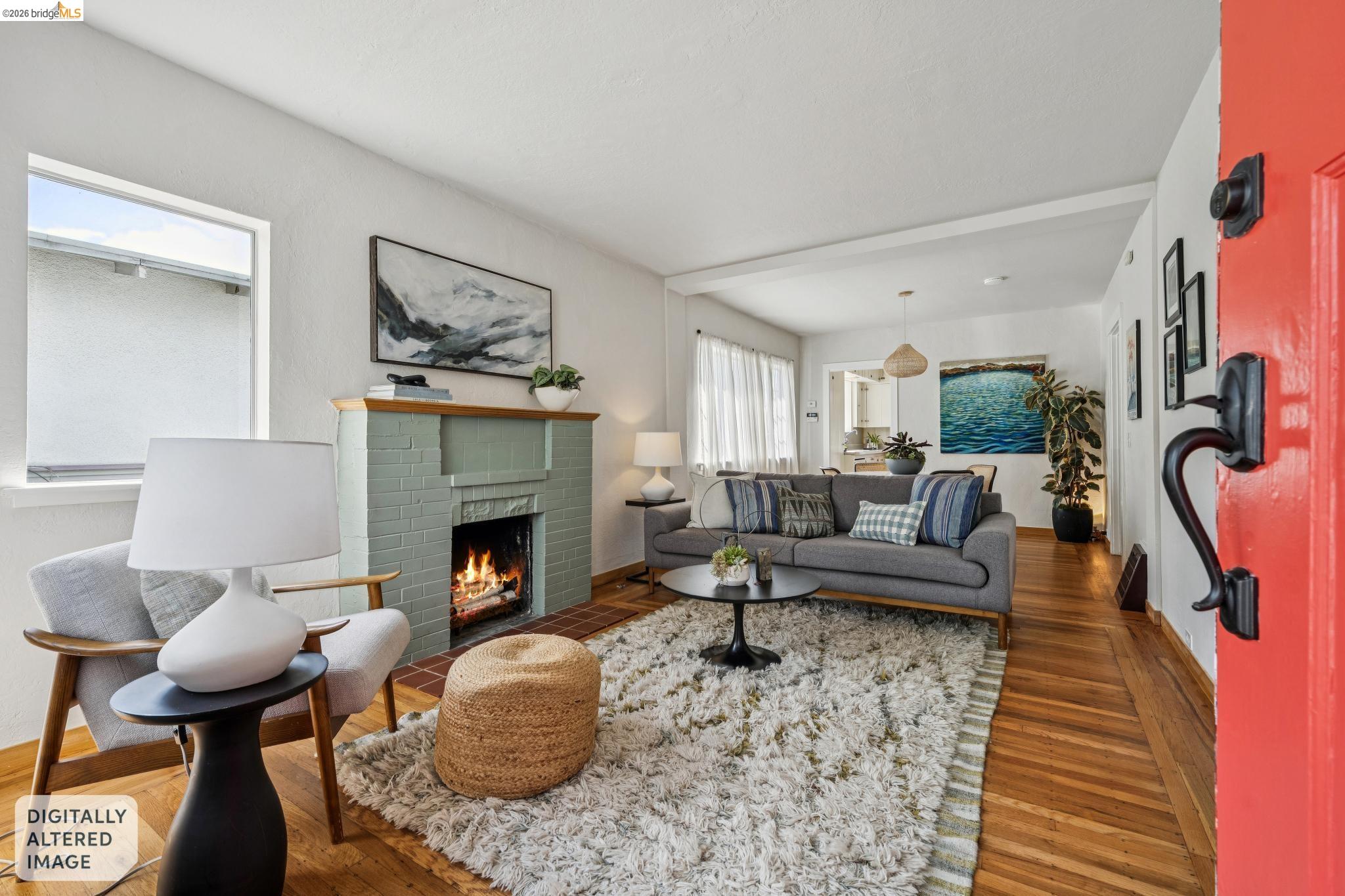858 Neilson St