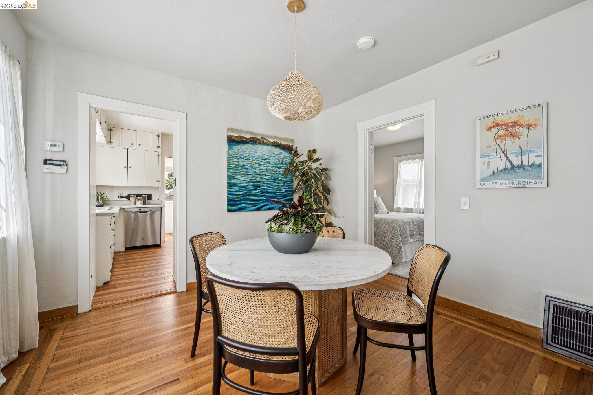 858 Neilson St