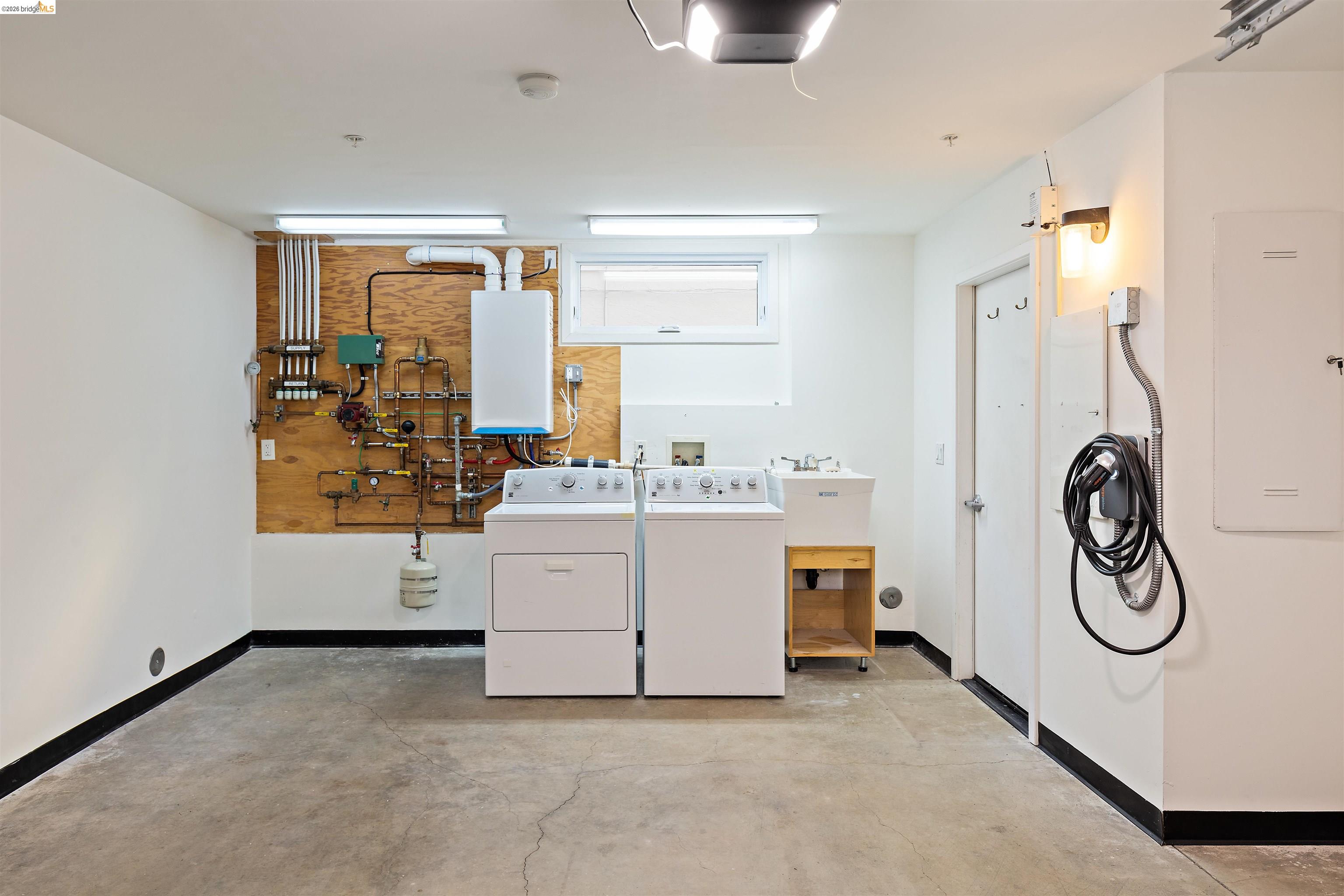 6555 Shattuck Avenue