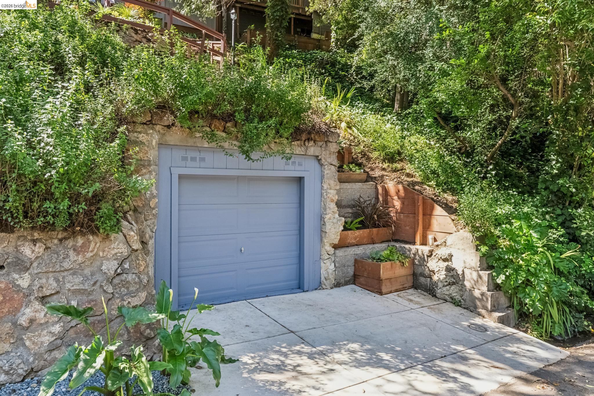 5504 Merriewood Dr