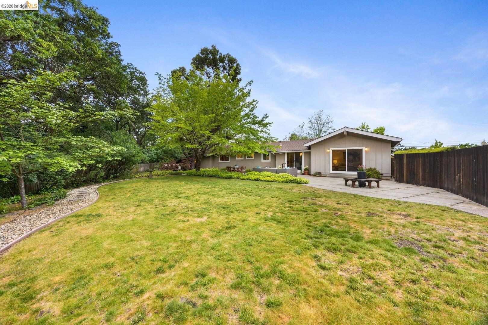 105 Linda LN