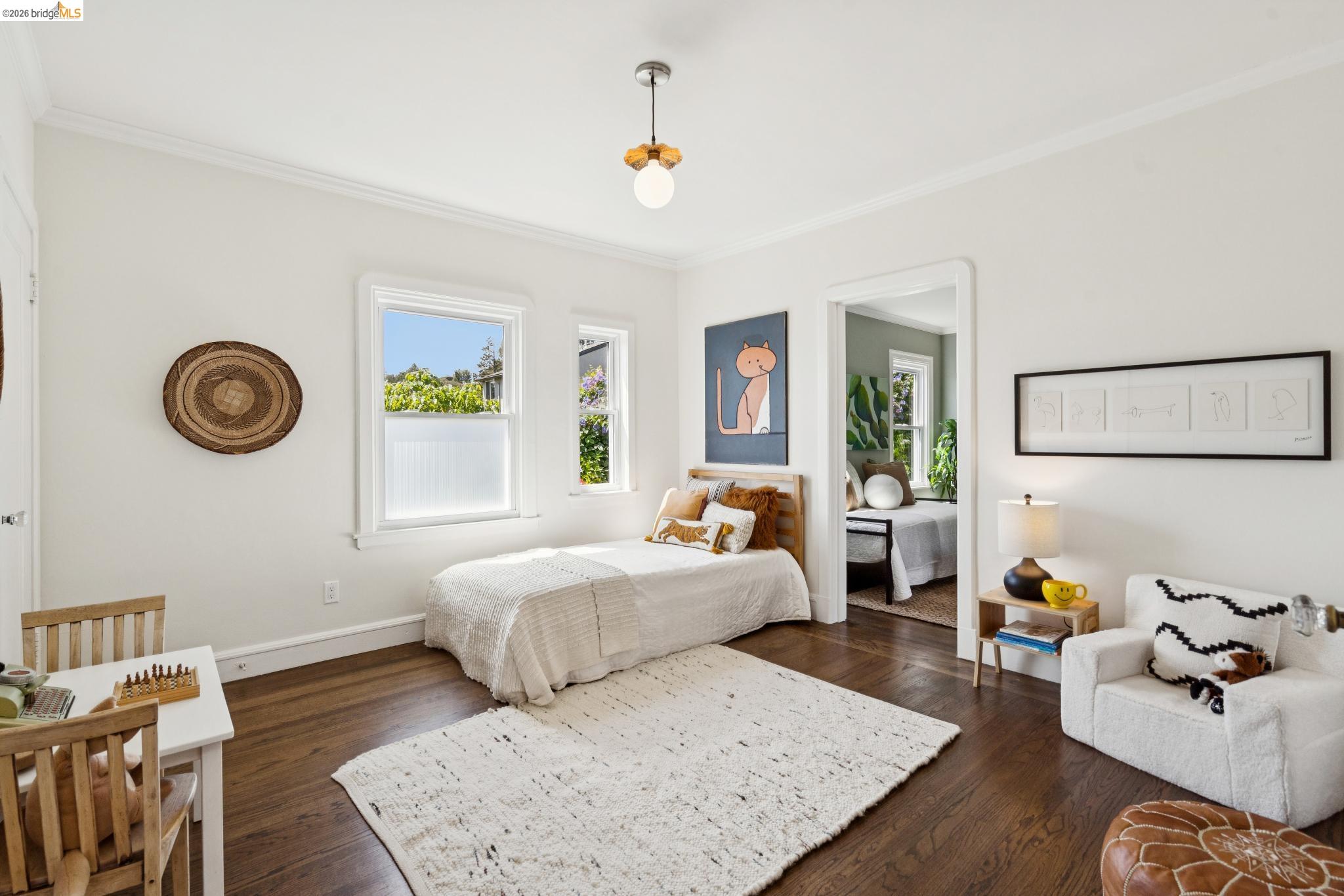 6720 MANOR CREST