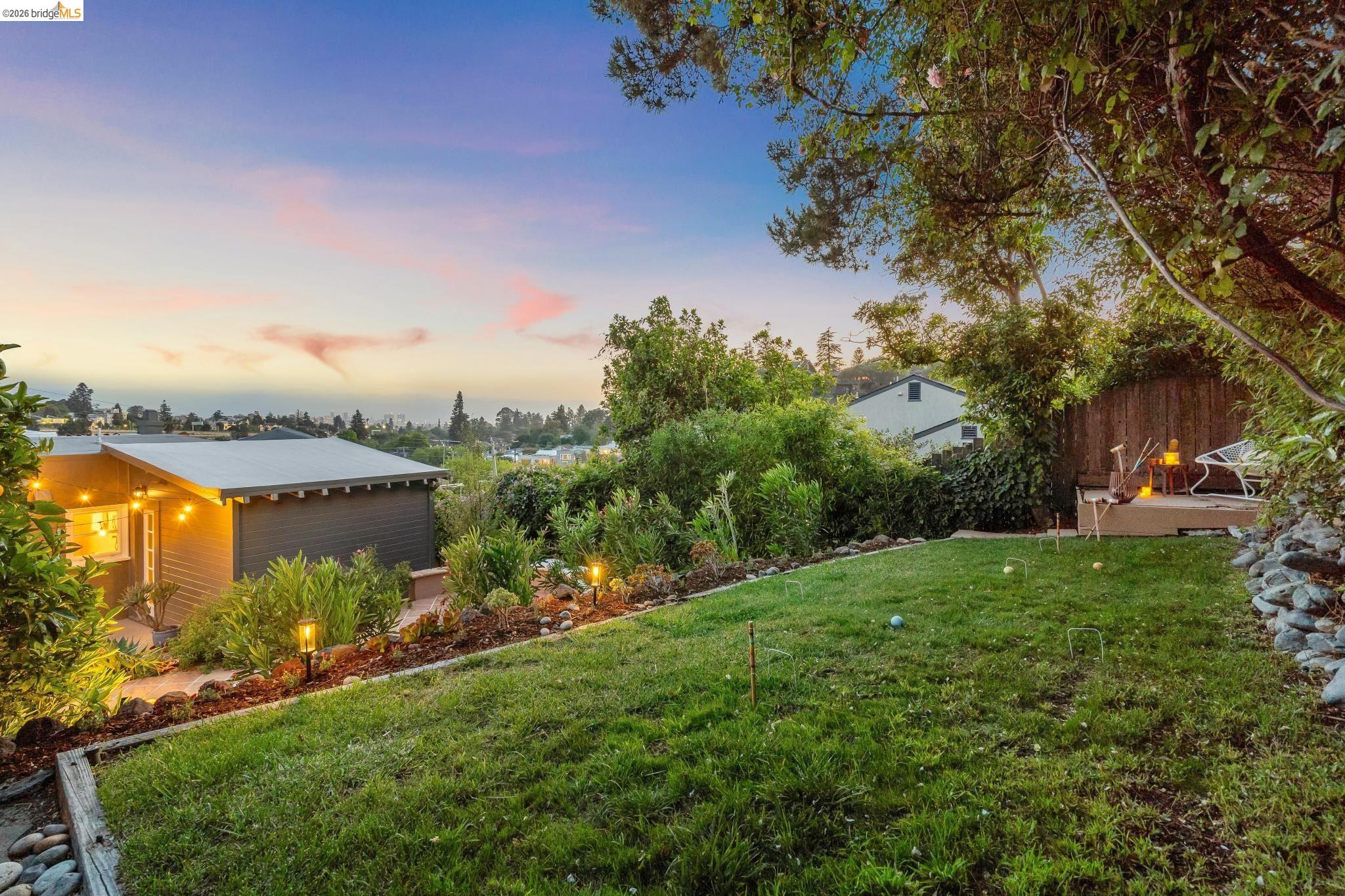 6720 MANOR CREST