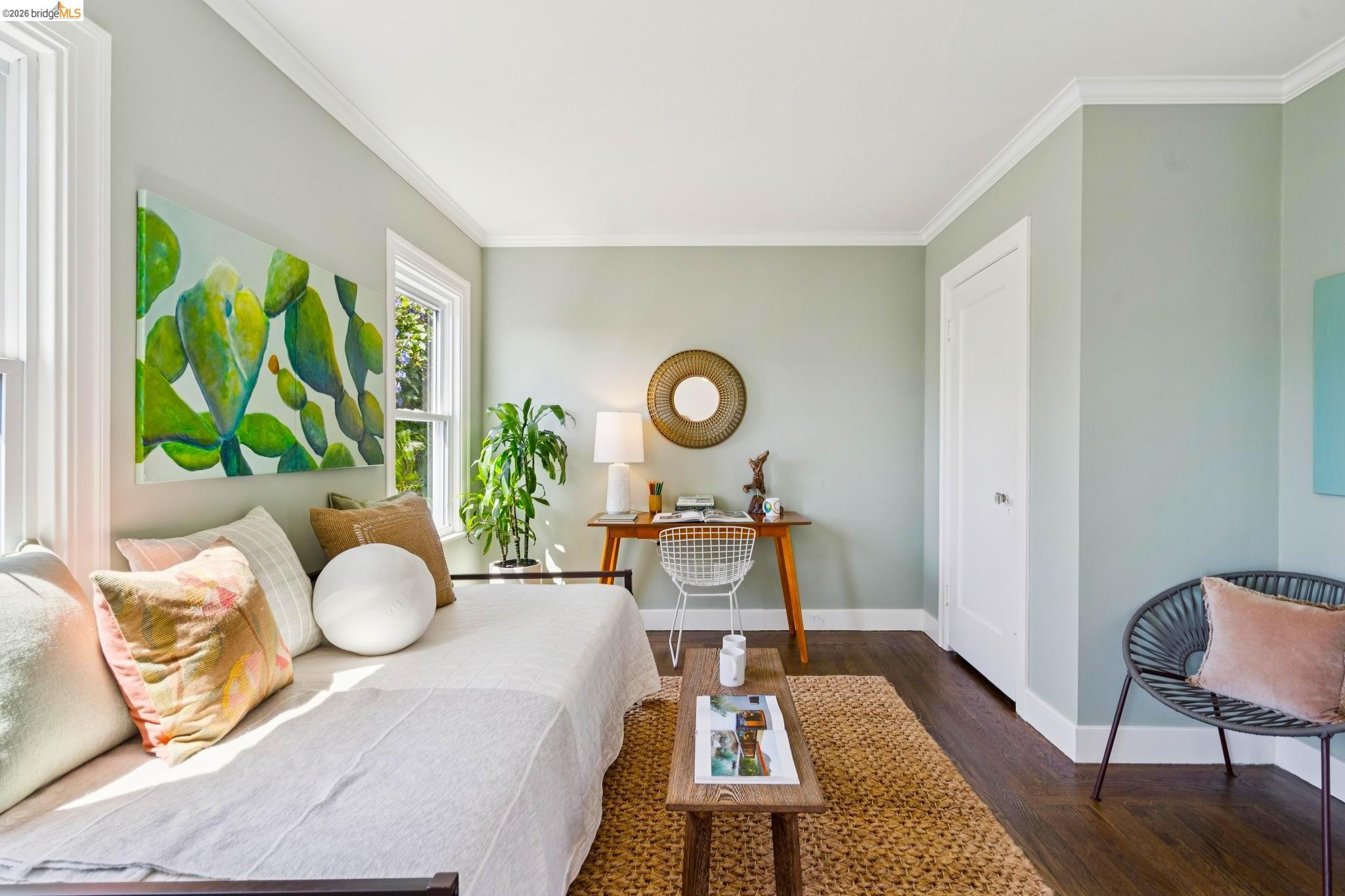 6720 MANOR CREST