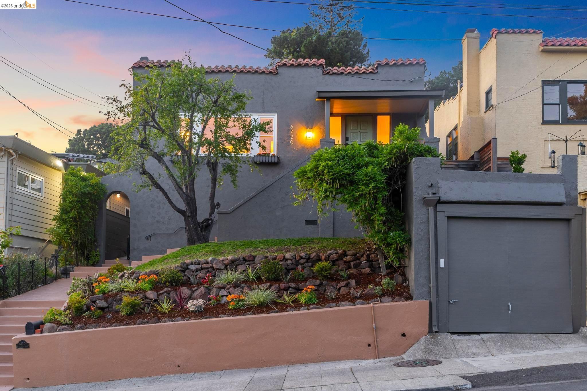 6720 MANOR CREST