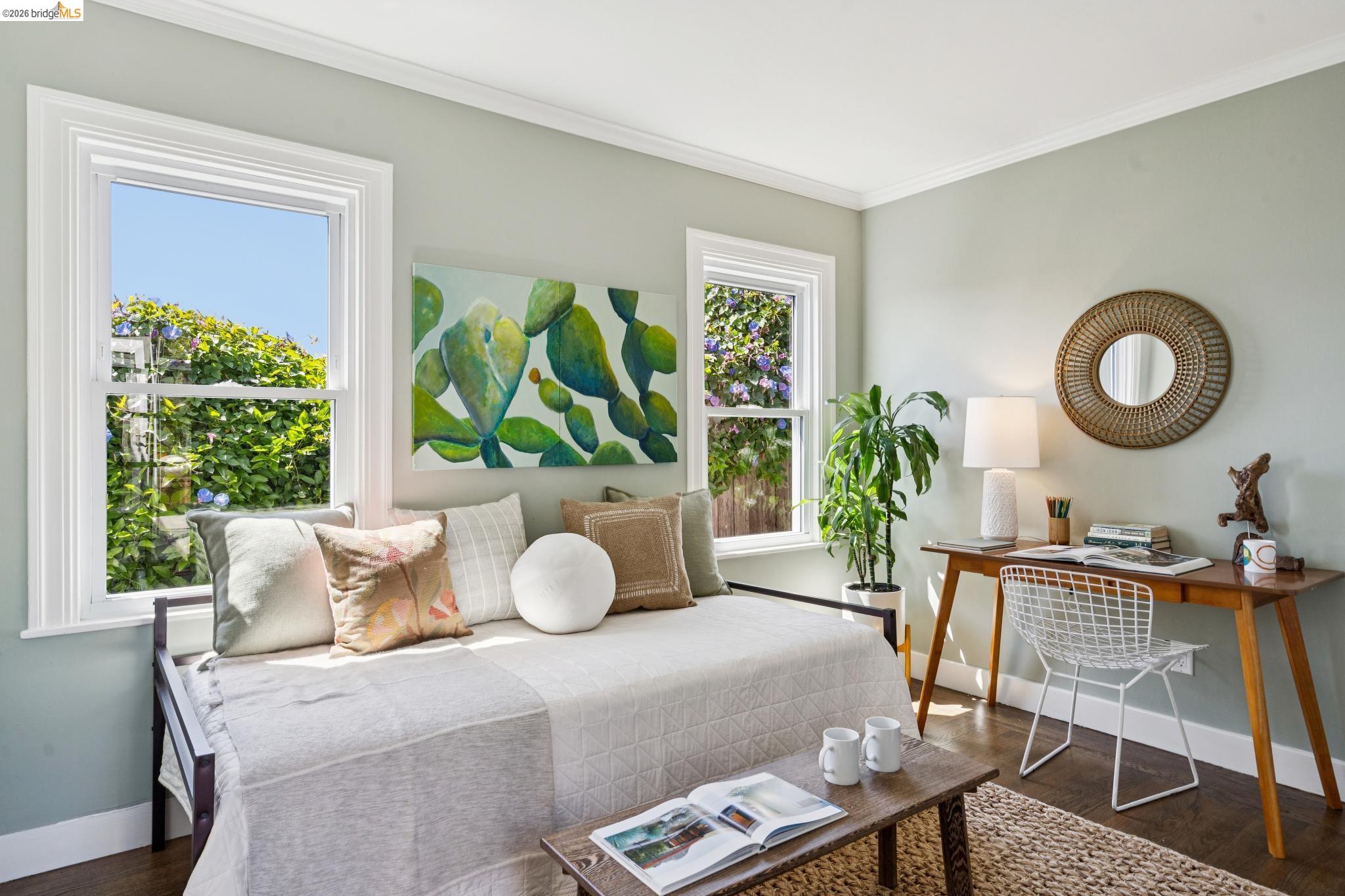 6720 MANOR CREST