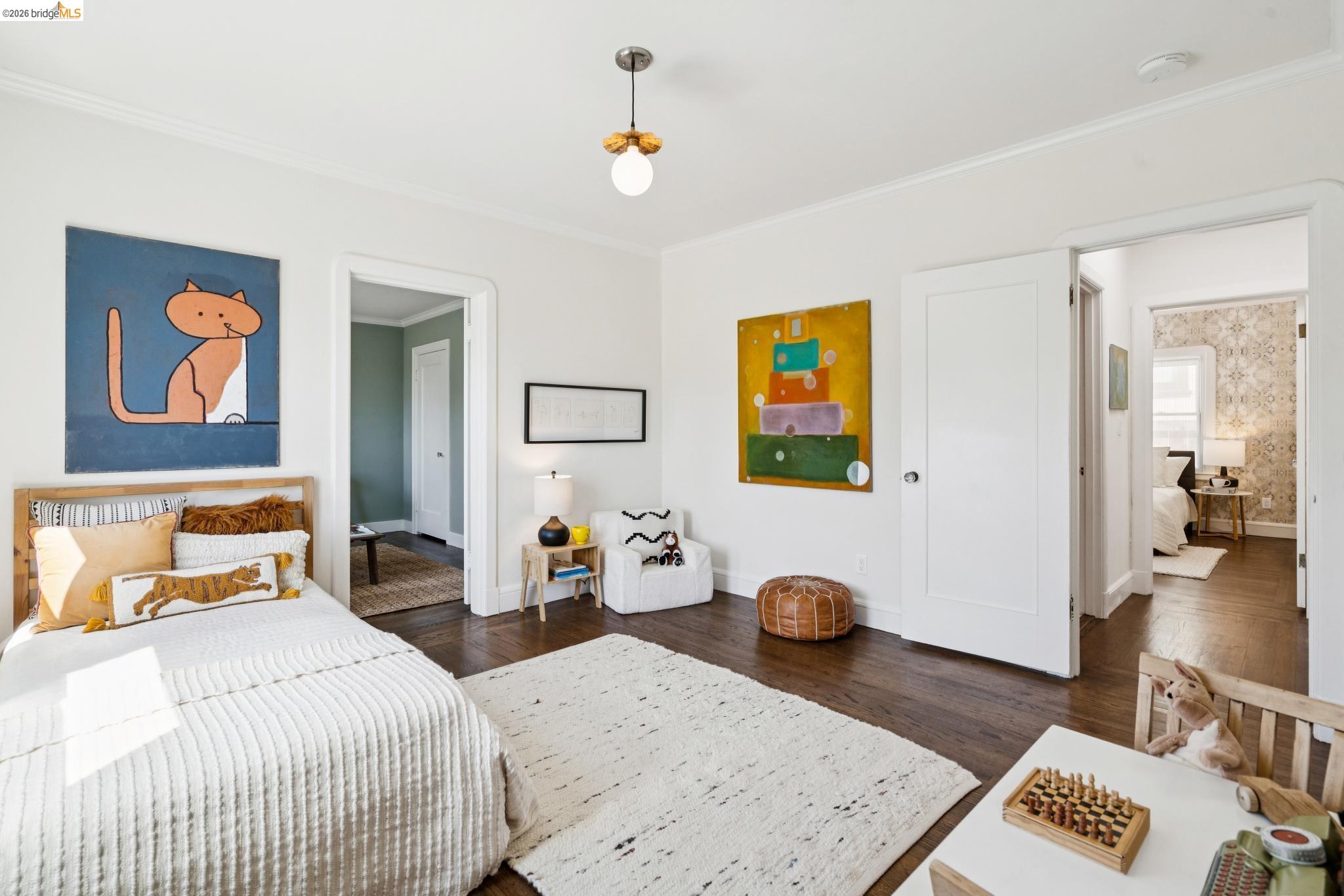 6720 MANOR CREST