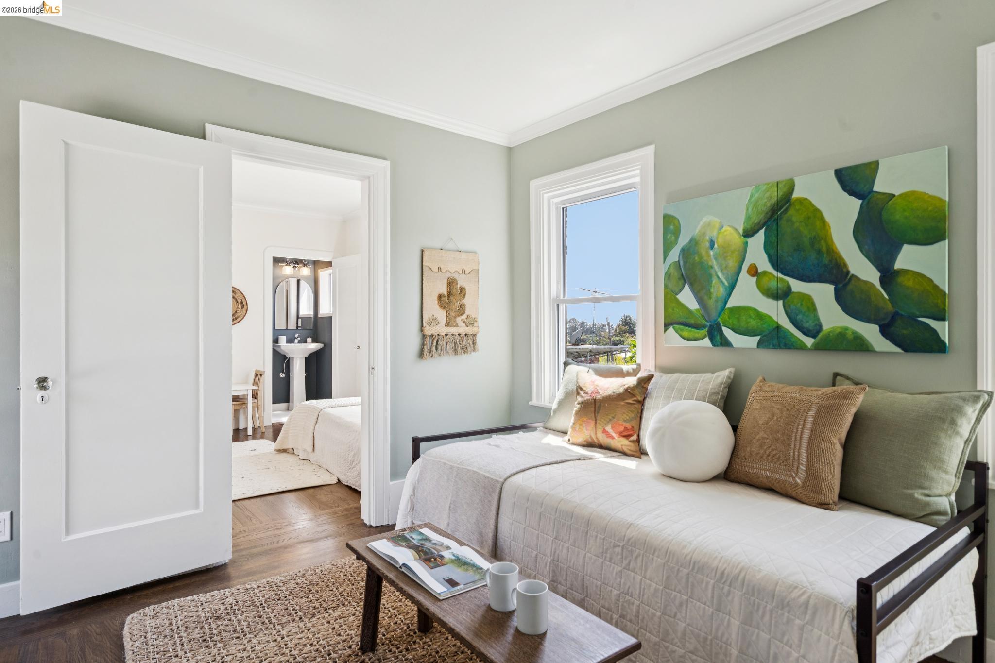 6720 MANOR CREST