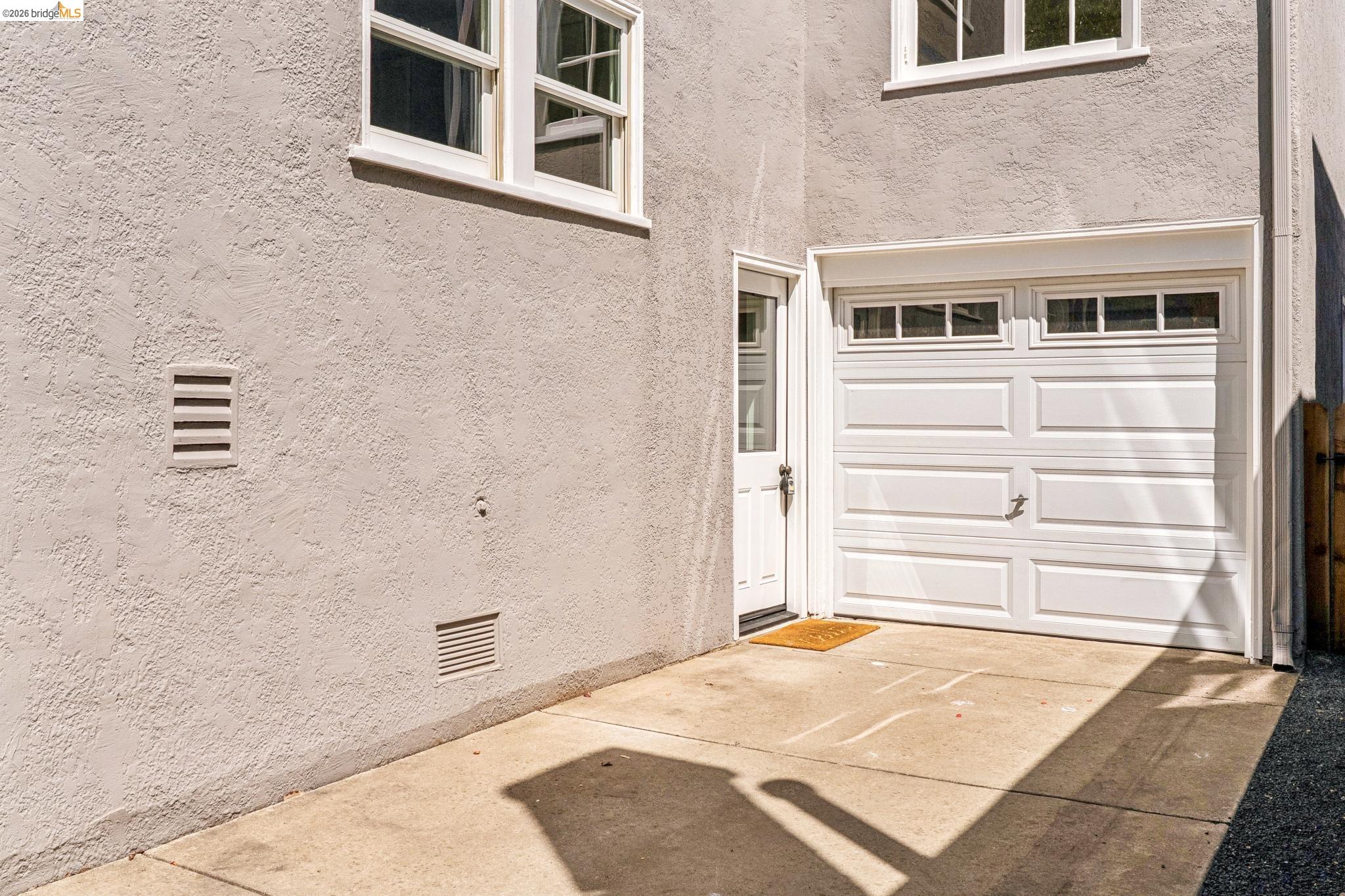 1339 Thousand Oaks Blvd.