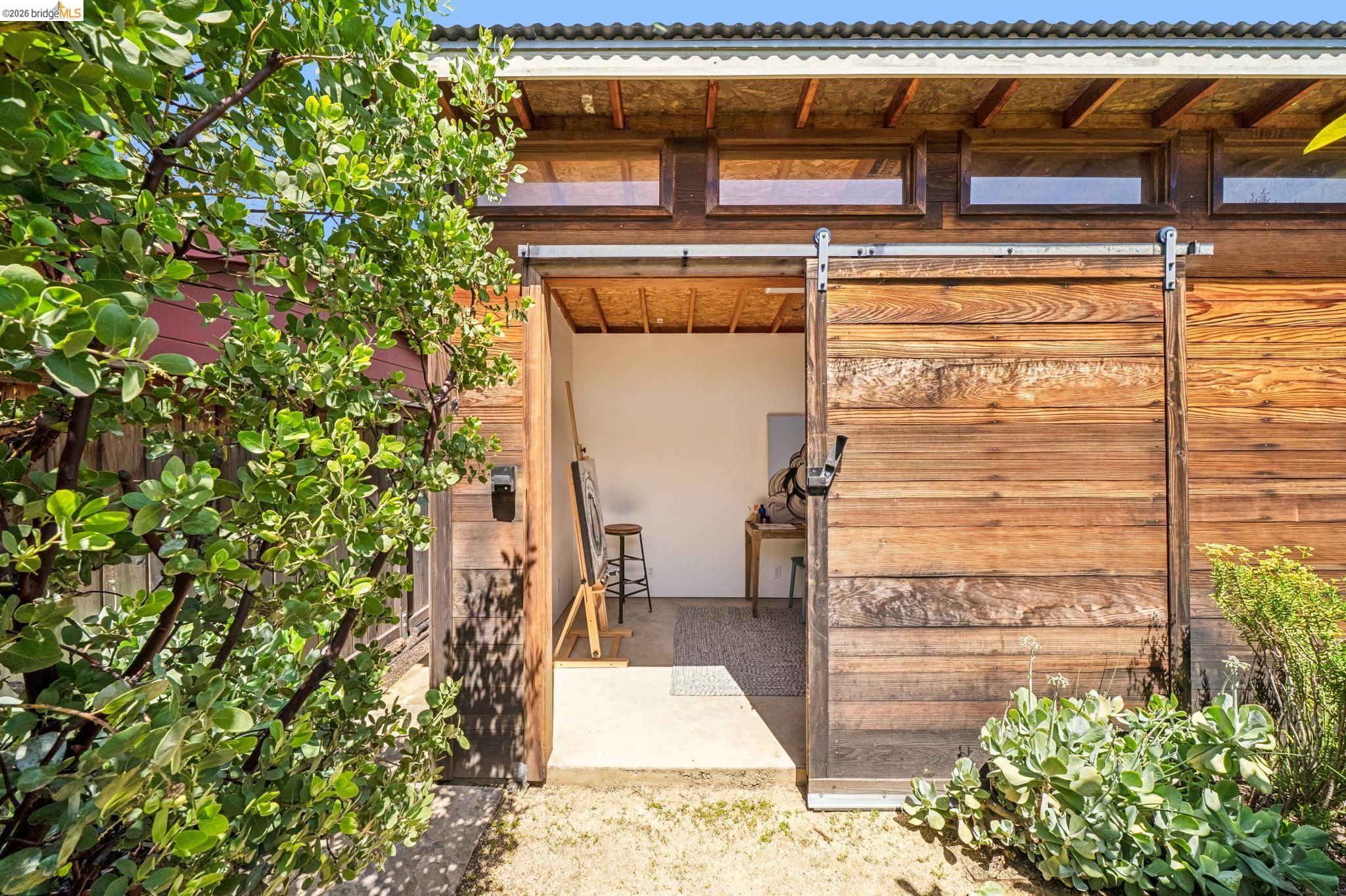 1339 Thousand Oaks Blvd.
