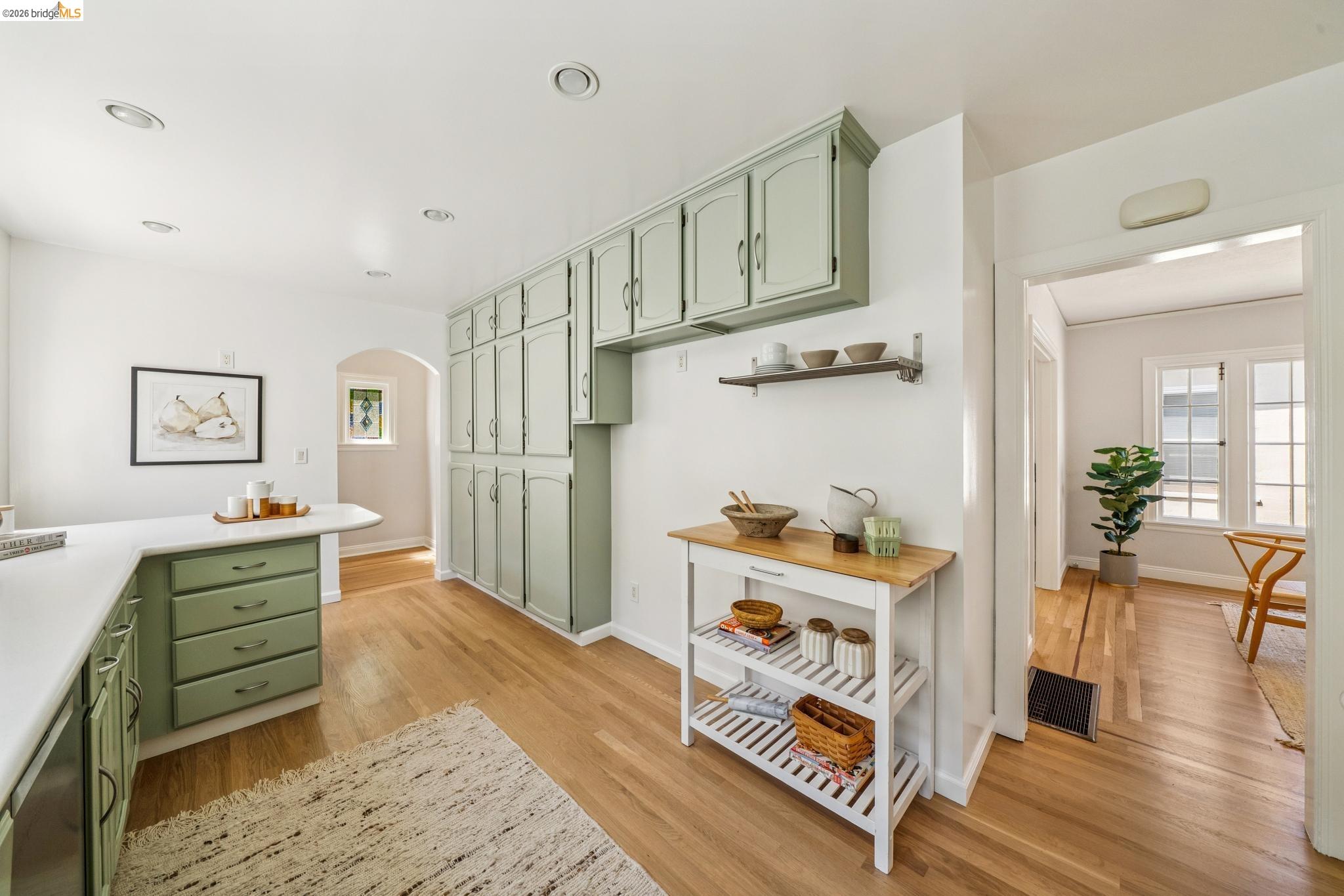 1339 Thousand Oaks Blvd.